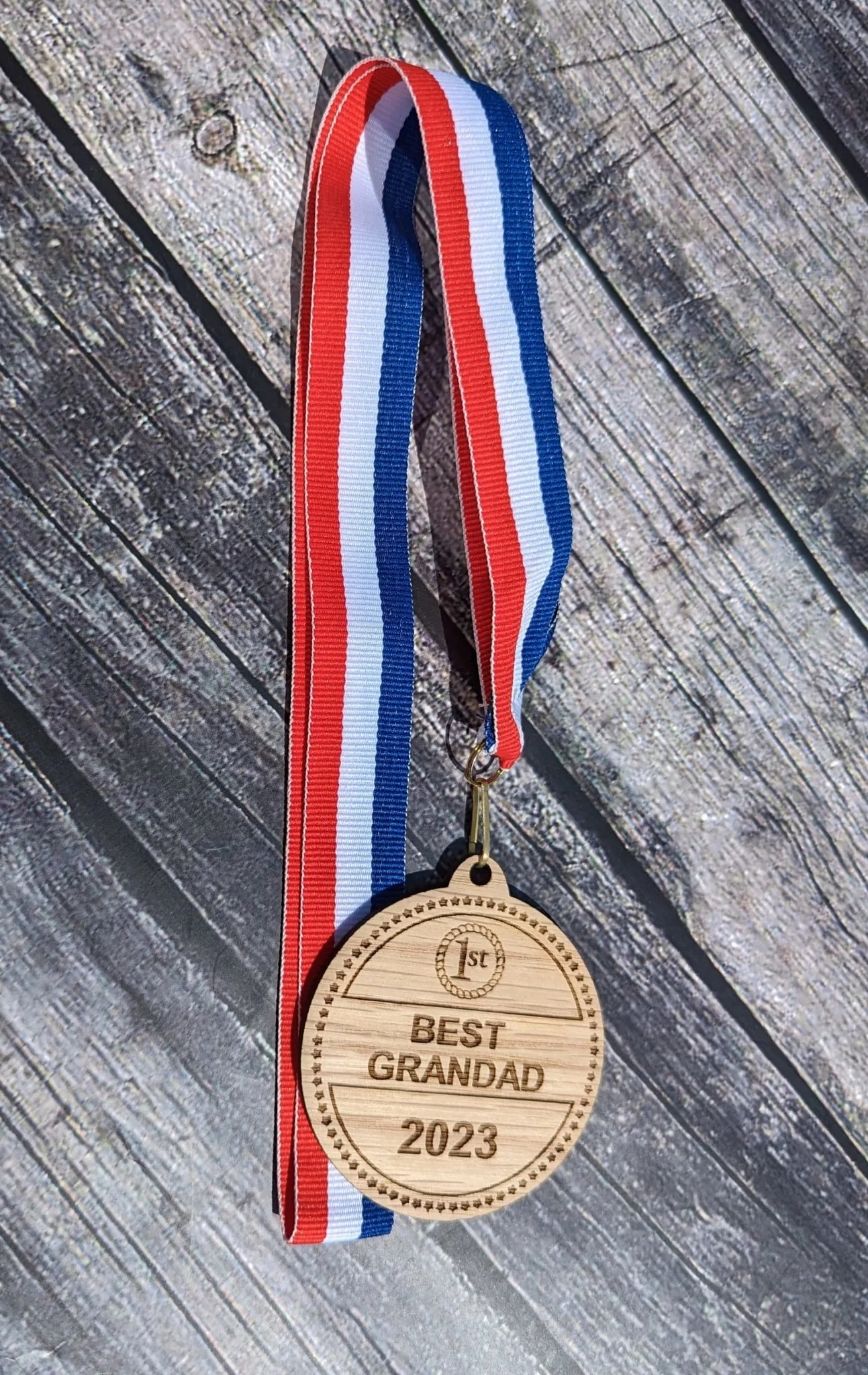 Best Dad & Best Grandad Medals with Welsh Dragon - Meaningful Gifts, Birthday Gift, Father's Day Gift - Image 3