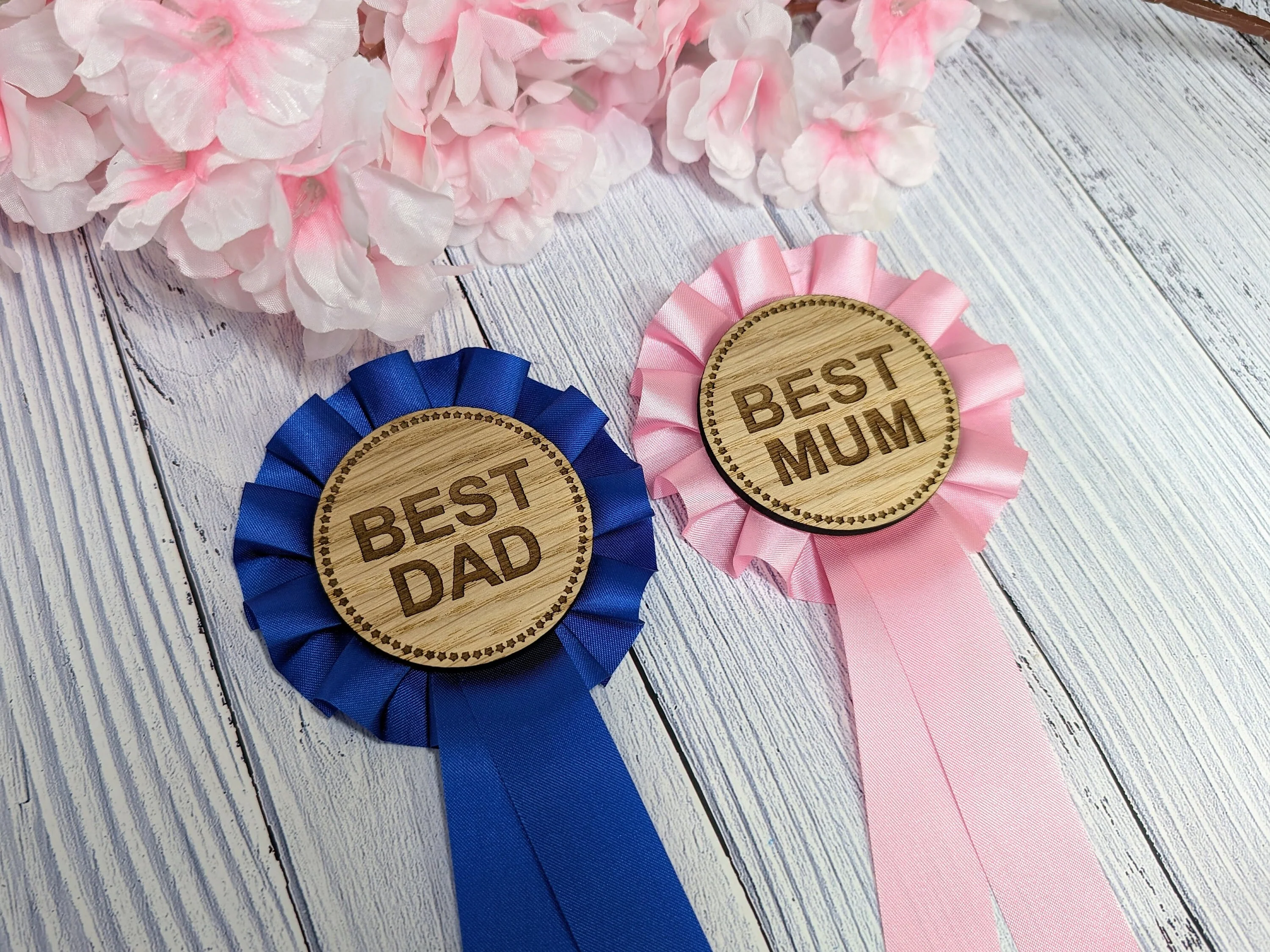 Best Mum & Dad Wooden Rosettes - Eco-Friendly, Welsh Craft | Unique Parent Awards, Handcrafted Sustainable Wood, Customisable - Image 2