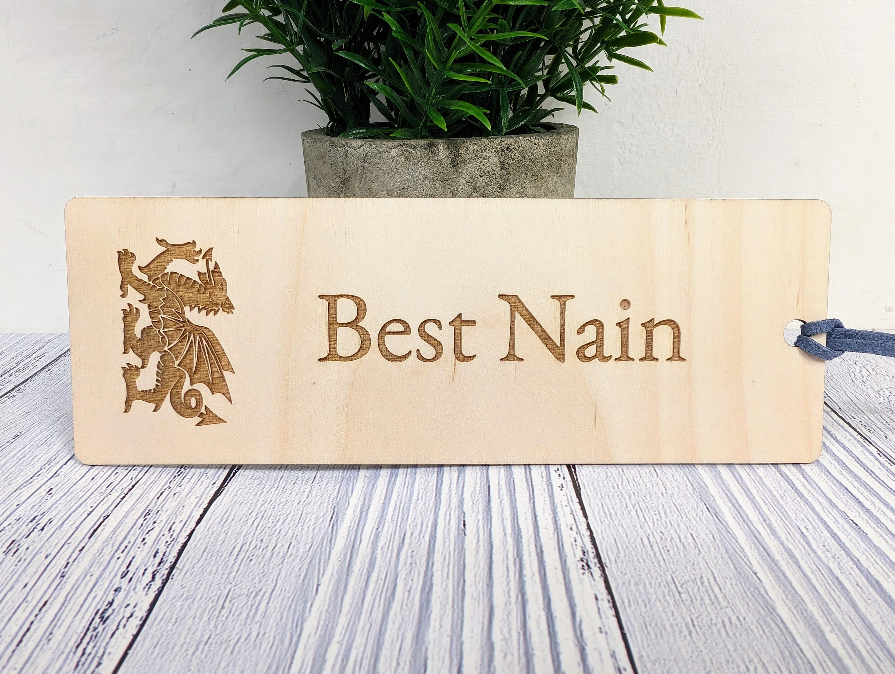 Best Nain - Welsh Dragon Engraved Wooden Bookmark - Image 6