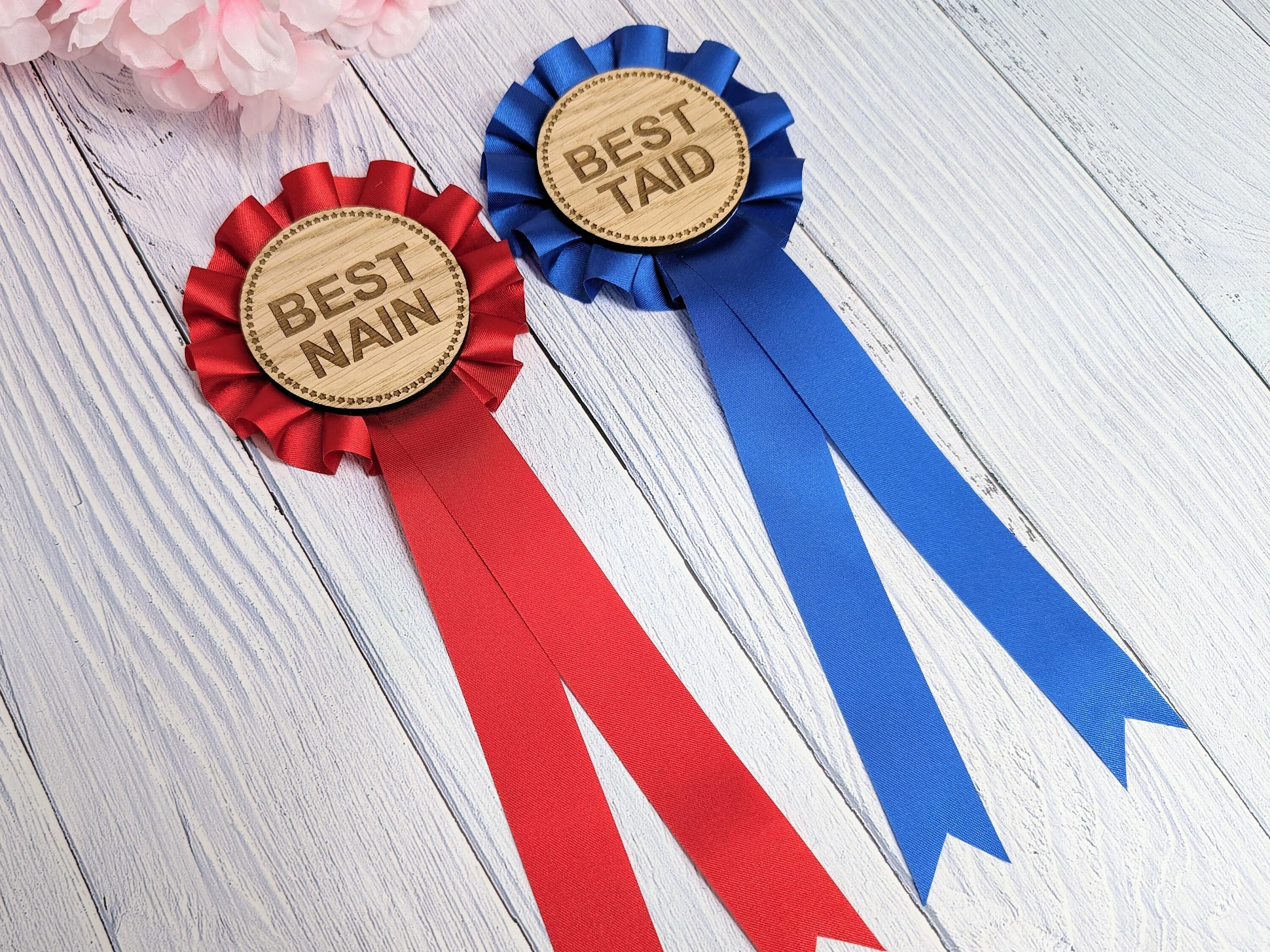 Best Taid & Nain Wooden Rosettes - Handcrafted Welsh Grandparent Gifts | Eco-Friendly Oak Veneer MDF, Customisable Keepsakes - Image 4
