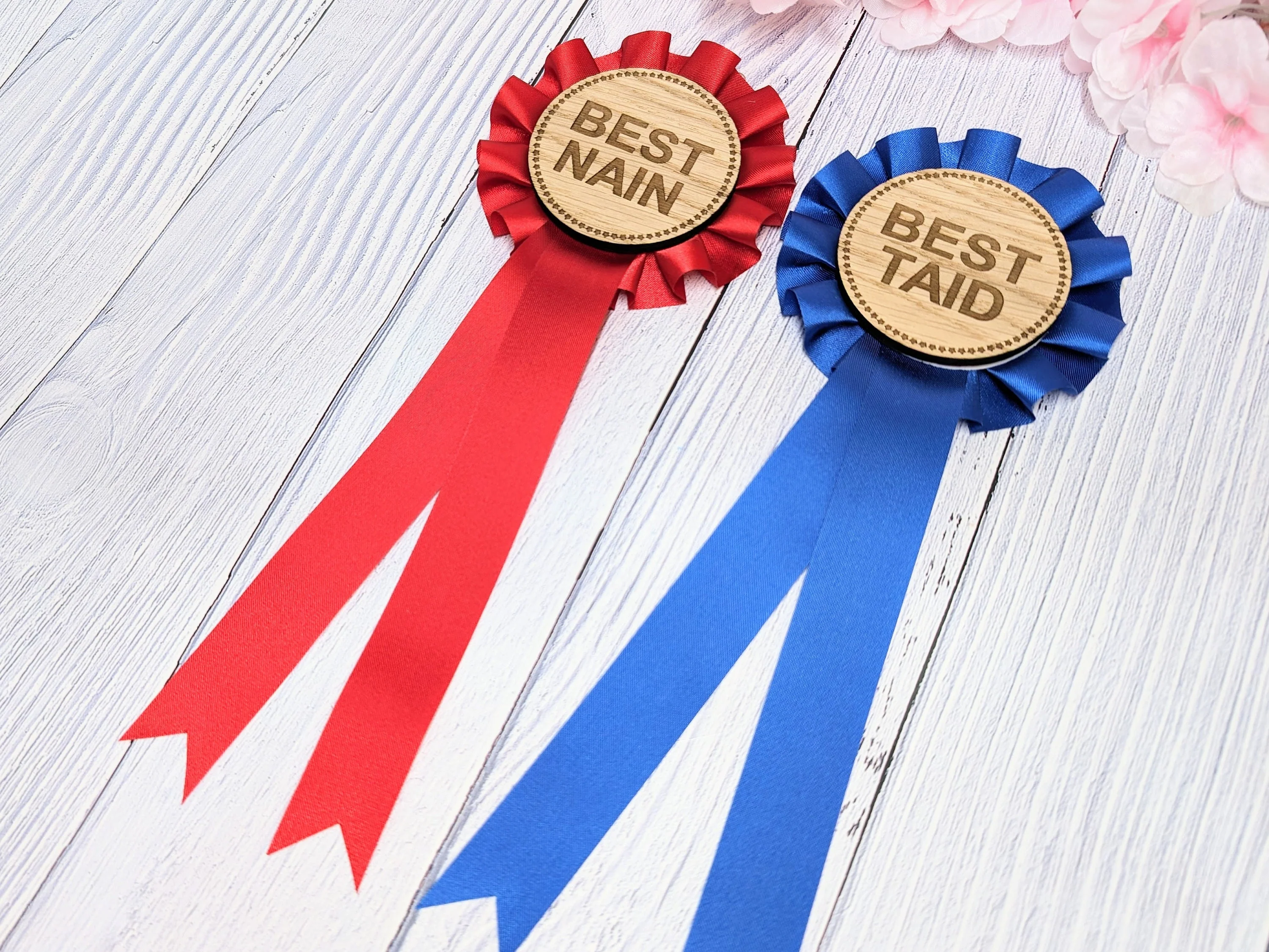 Best Taid & Nain Wooden Rosettes - Handcrafted Welsh Grandparent Gifts | Eco-Friendly Oak Veneer MDF, Customisable Keepsakes - Image 6