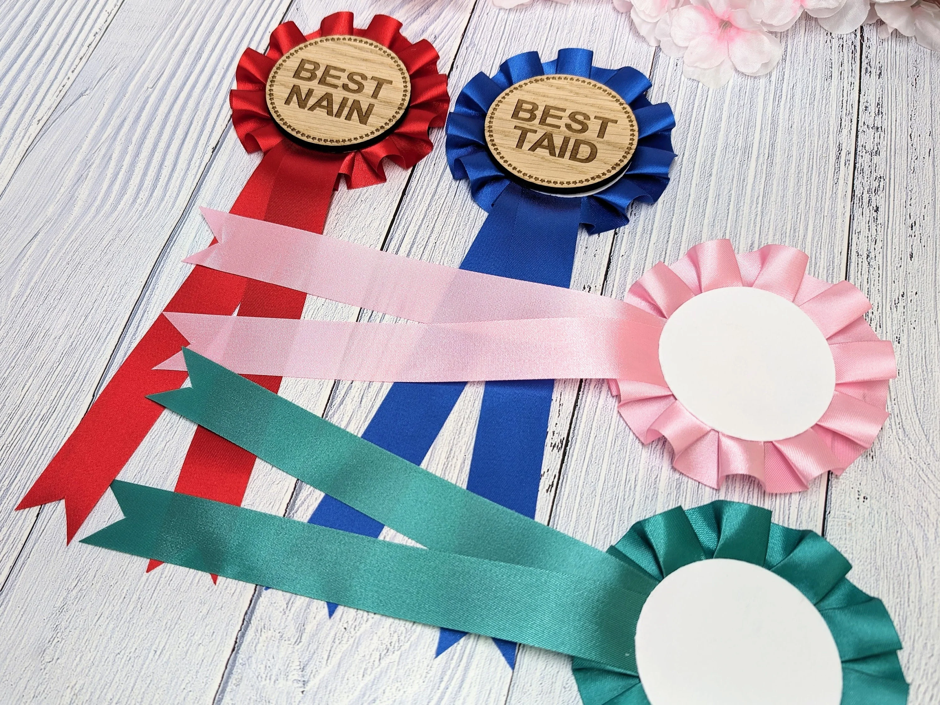 Best Taid & Nain Wooden Rosettes - Handcrafted Welsh Grandparent Gifts | Eco-Friendly Oak Veneer MDF, Customisable Keepsakes - Image 8