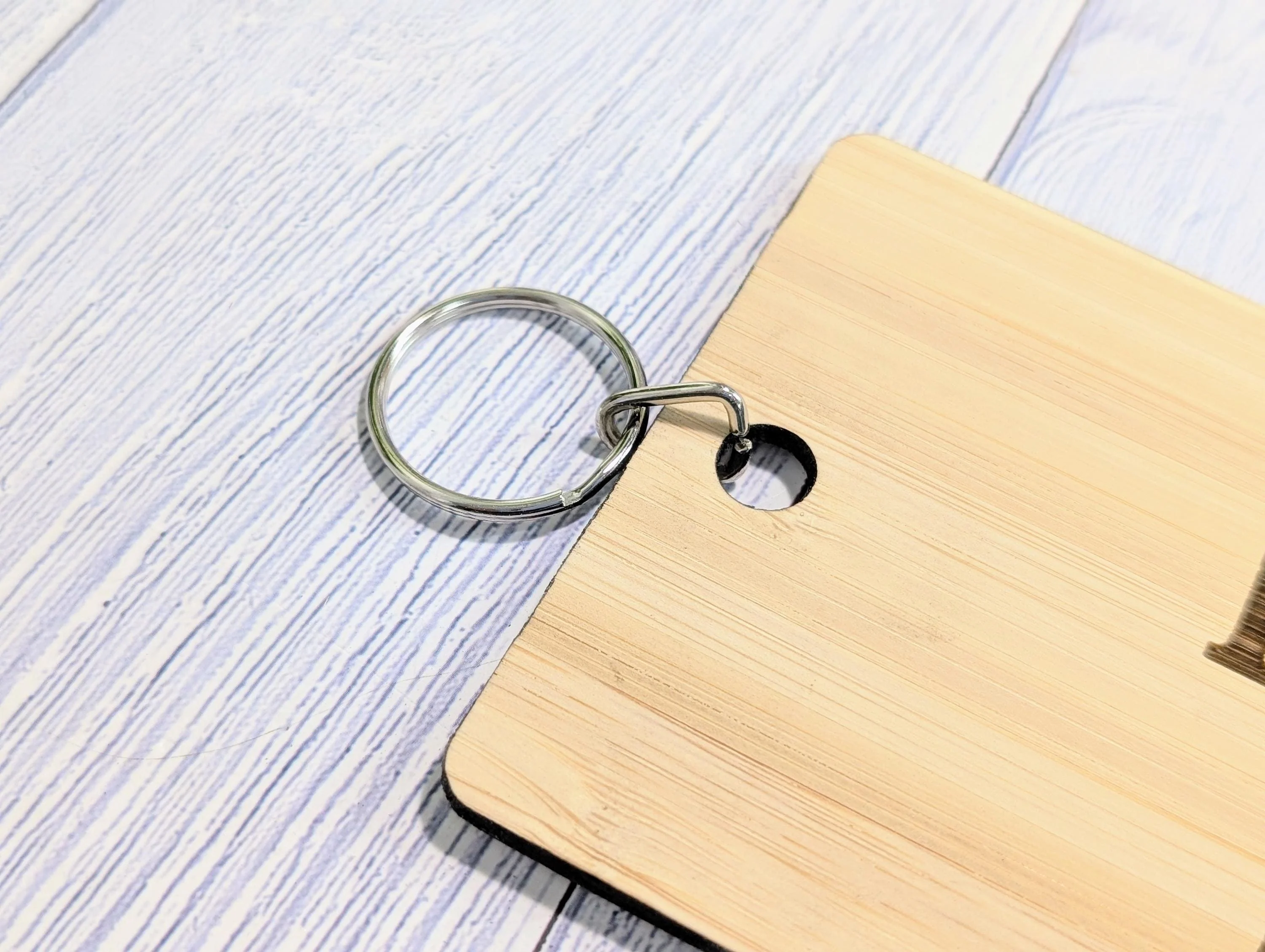 Don't Lose This Key - Extra-Large 200x80mm Bamboo Keyring - Ideal for Important Keys or Habitual Key Losers, Eco-Friendly - Image 6
