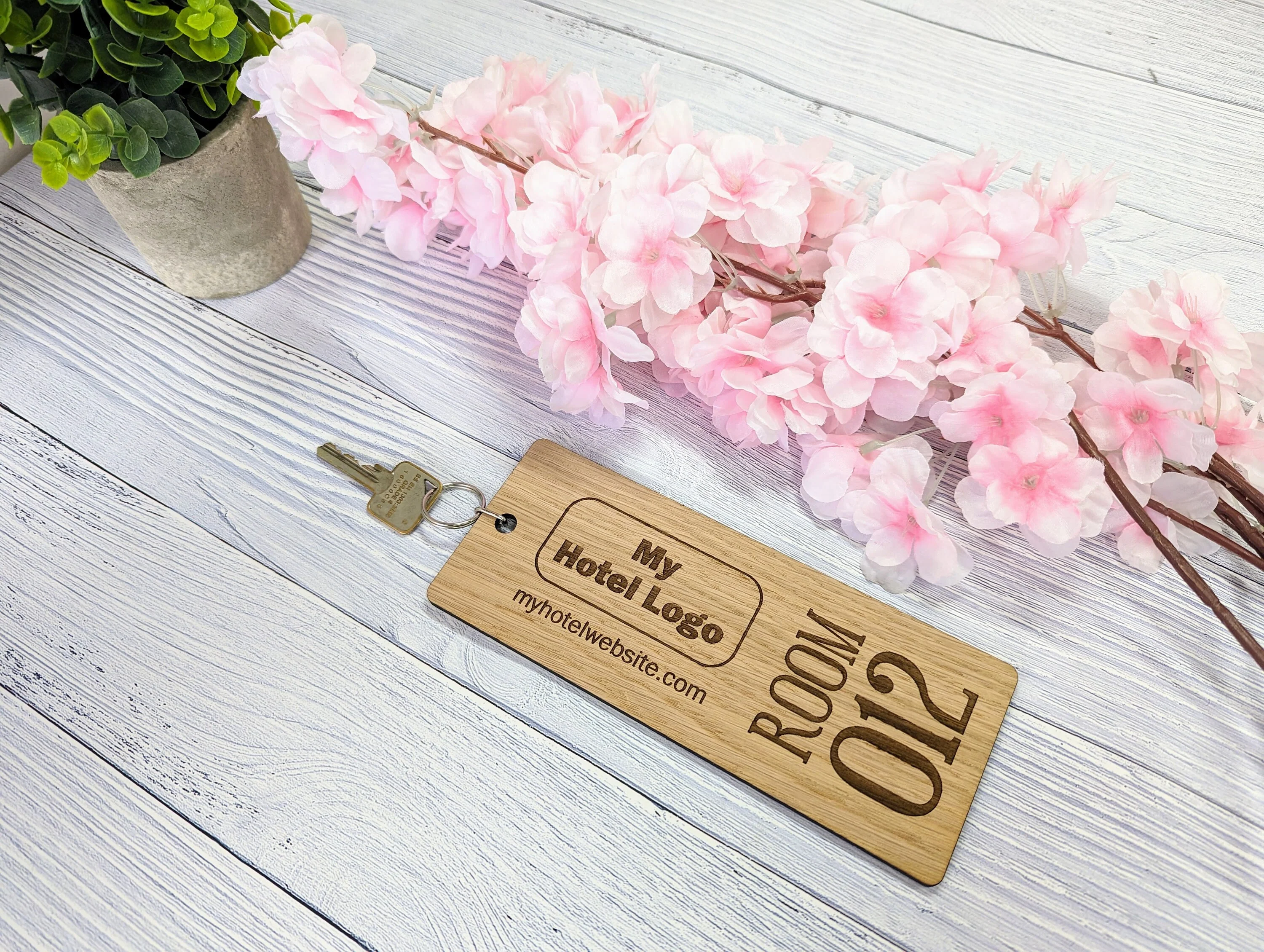 Extra-Large 200x80mm Wooden Hotel Keyrings - Customisable with Hotel Name/Logo & Room Number - Ideal for Luxury Hotels - Image 3