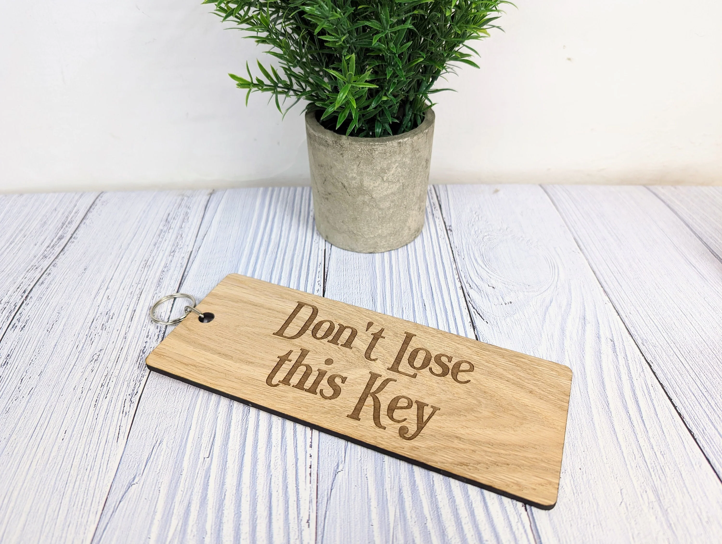 Extra-Large 200x80mm Wooden Keyring with 'Don't Lose This Key' Message - Ideal for Important Keys or Habitual Key Losers - Image 5