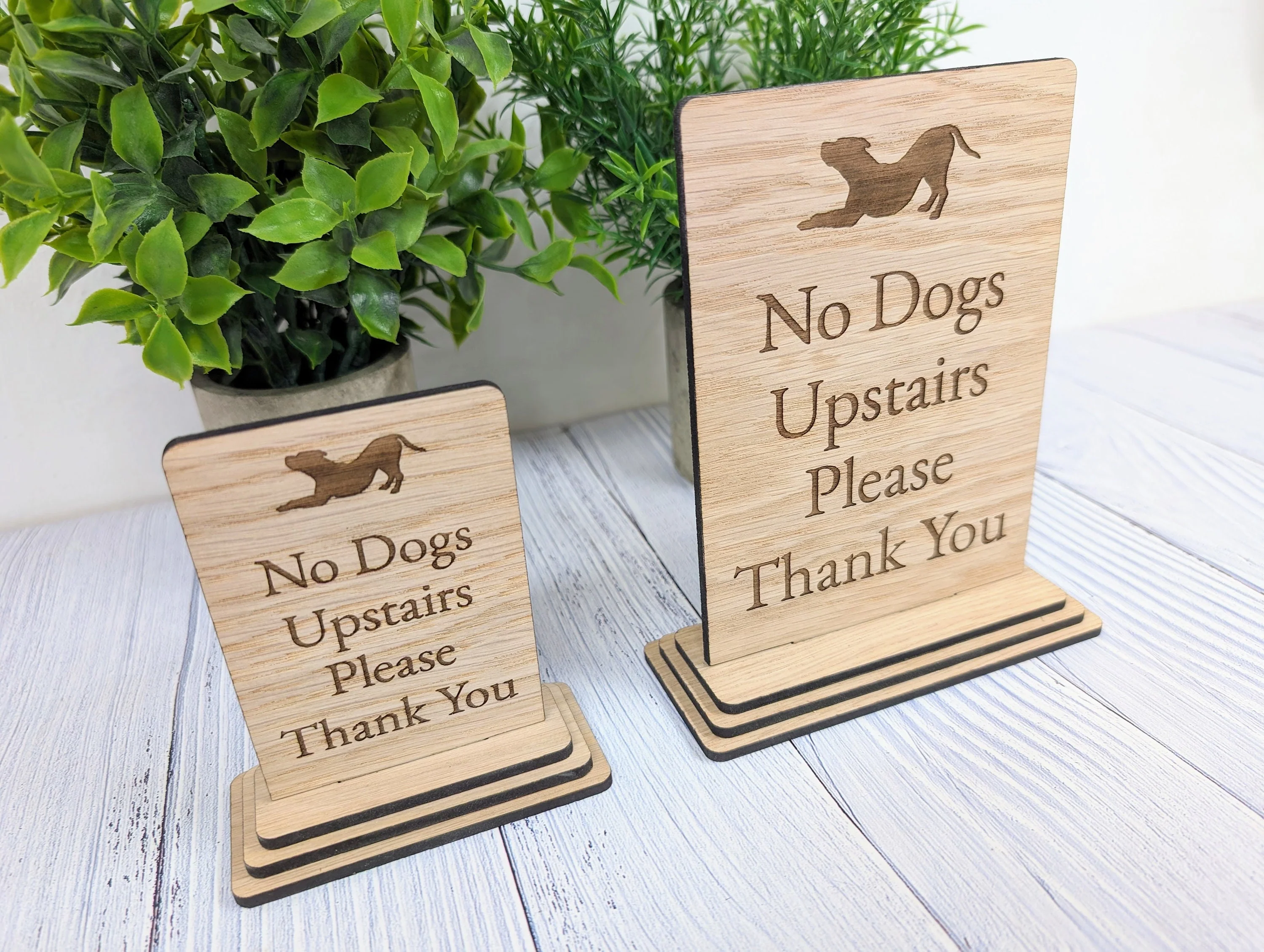 Freestanding "No Dogs Upstairs Please" Wooden Table Sign, Oak Finish, Ideal for Homes, AirBnBs & Rental Properties etc, 2 Sizes - Image 5