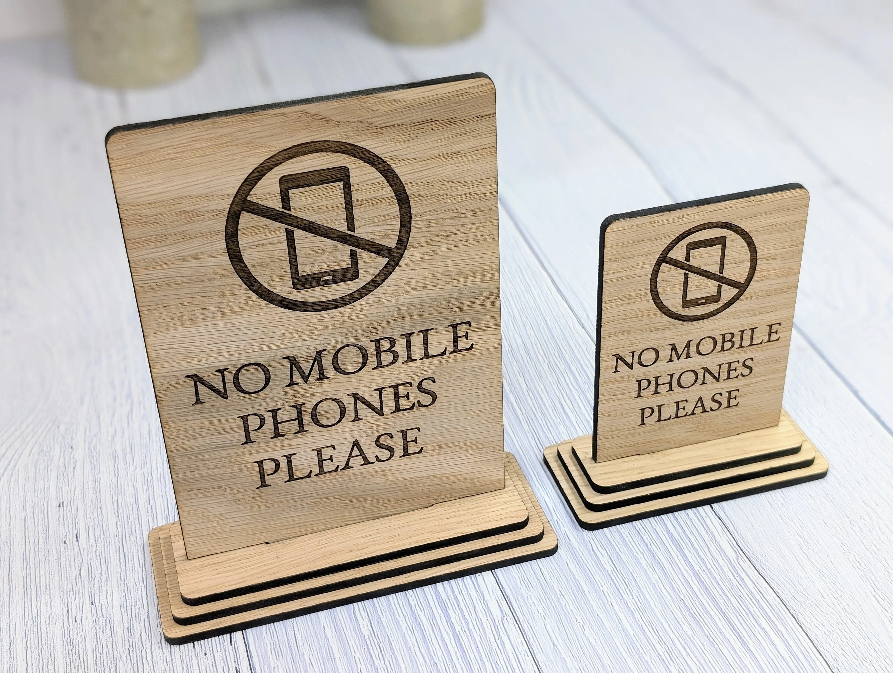 Freestanding "No Mobile Phones Please" Wooden Table Sign, Oak Finish, Ideal for Cafes, Restaurants & Public Spaces etc, 2 Sizes, Signage - Image 9
