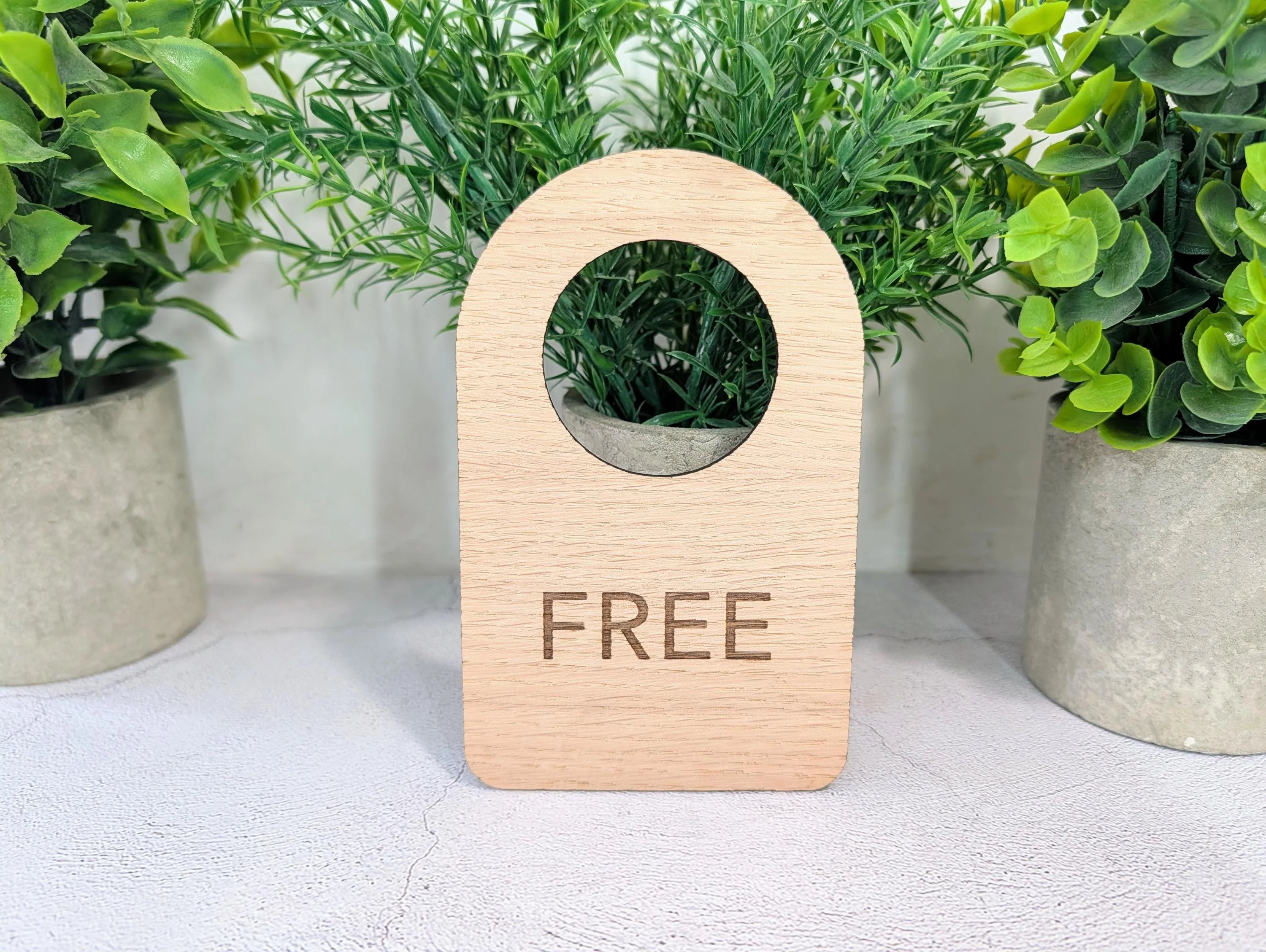 In Use / Free - Door Hanger – Double-Sided Oak Veneered Sign, Slip-Over Handle, Eco Friendly Wood, Made in Wales, Plastic-Free Packaging - Image 3