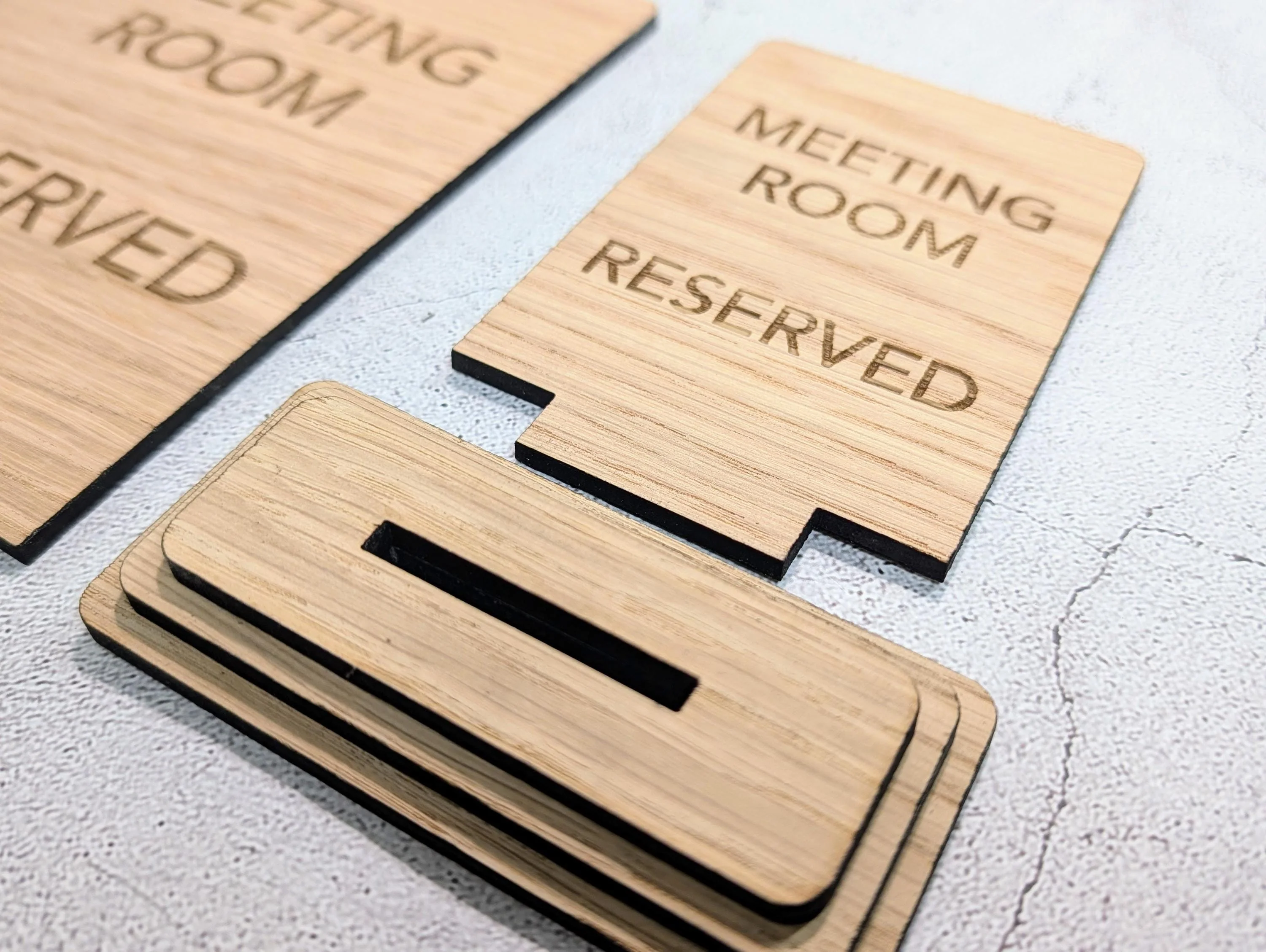Meeting Room Reserved Sign – Wooden Table Sign, Single or Double Sided | Oak Veneer, Professional Office Display, Personalisation Option - Image 7