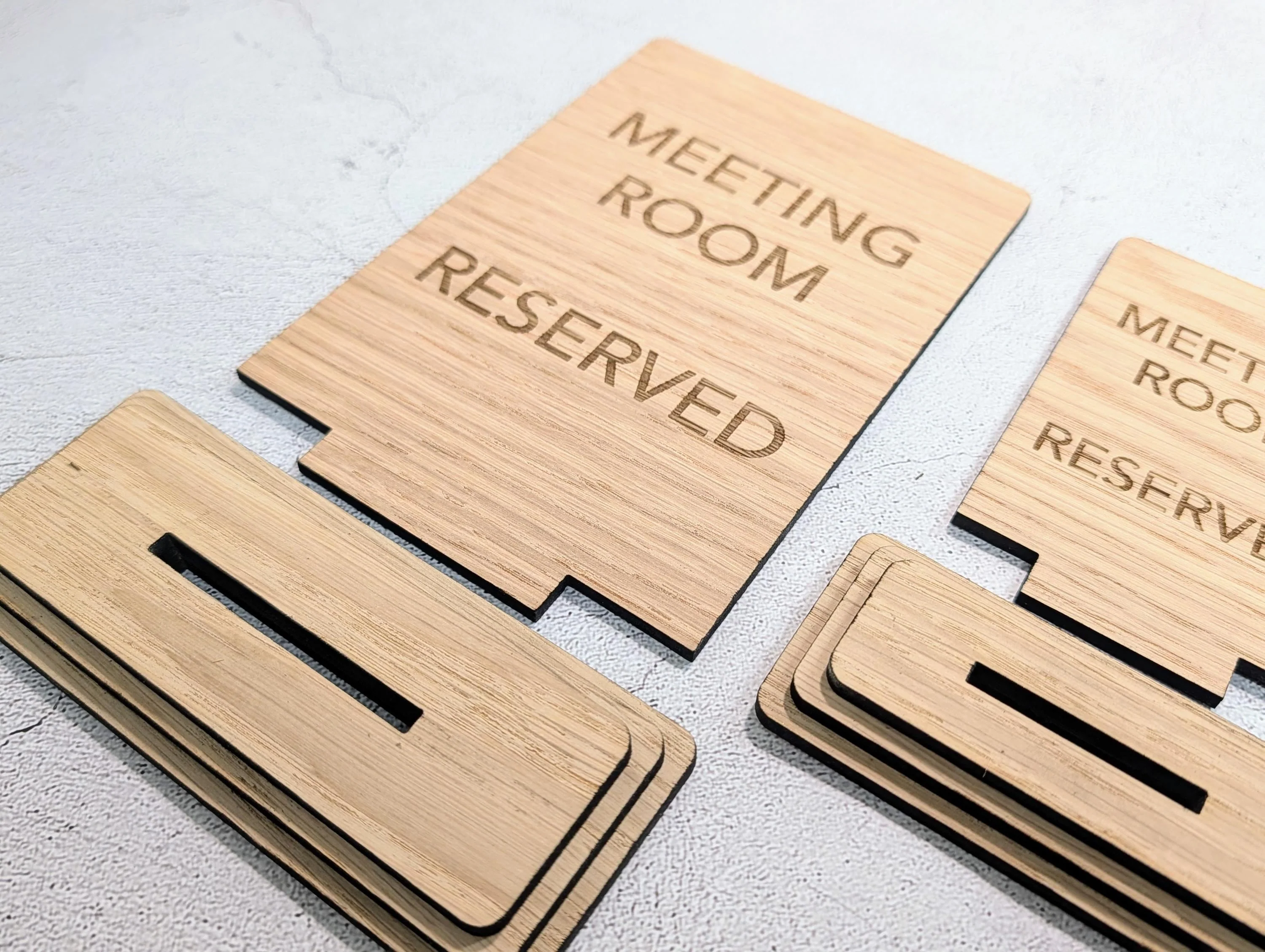 Meeting Room Reserved Sign – Wooden Table Sign, Single or Double Sided | Oak Veneer, Professional Office Display, Personalisation Option - Image 8