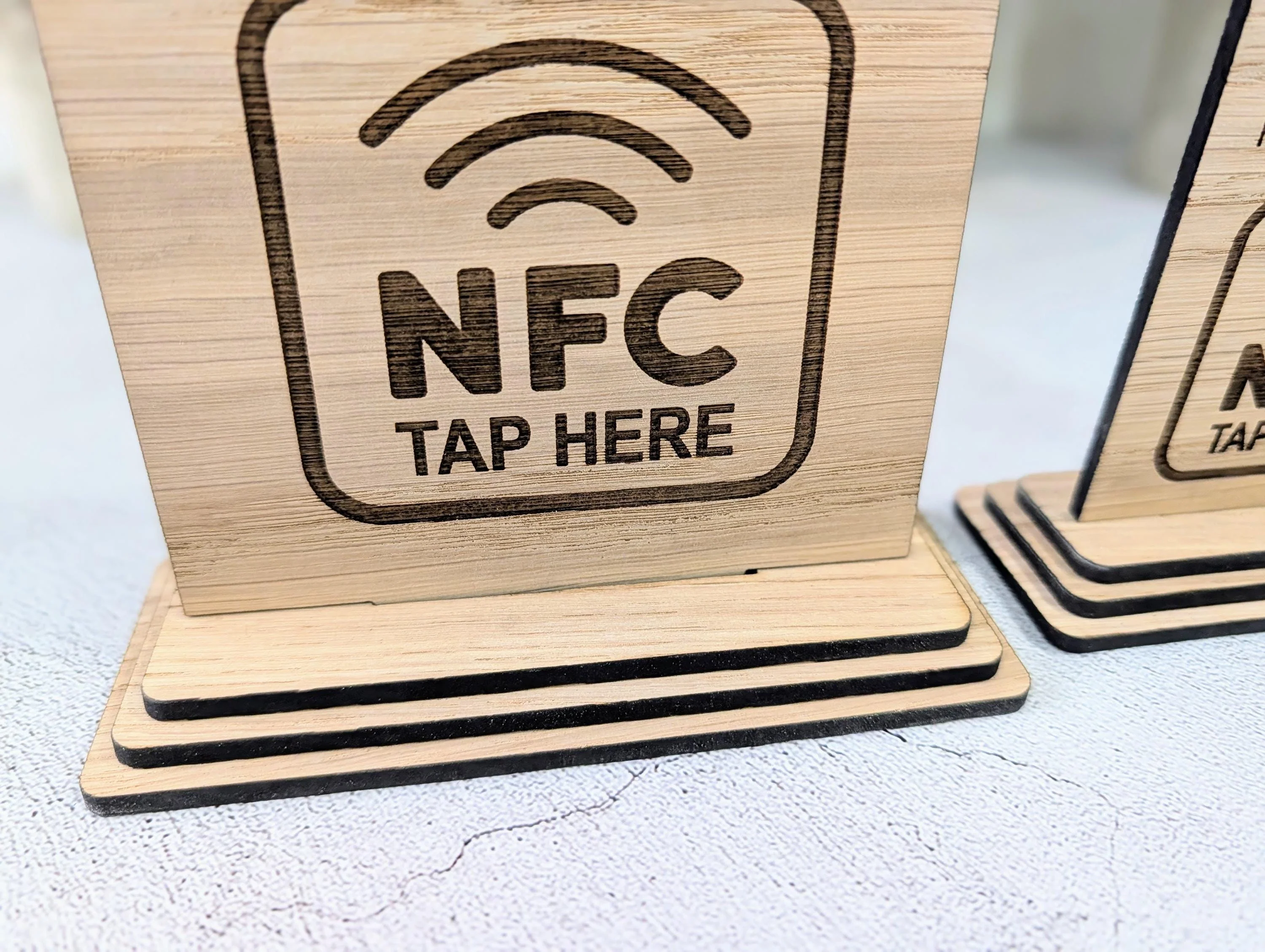NFC Google Review Sign – Oak Veneered Business Review Display, Tap to Review Stand, Eco Friendly Wood, Plastic-Free, 2 Sizes - Image 4