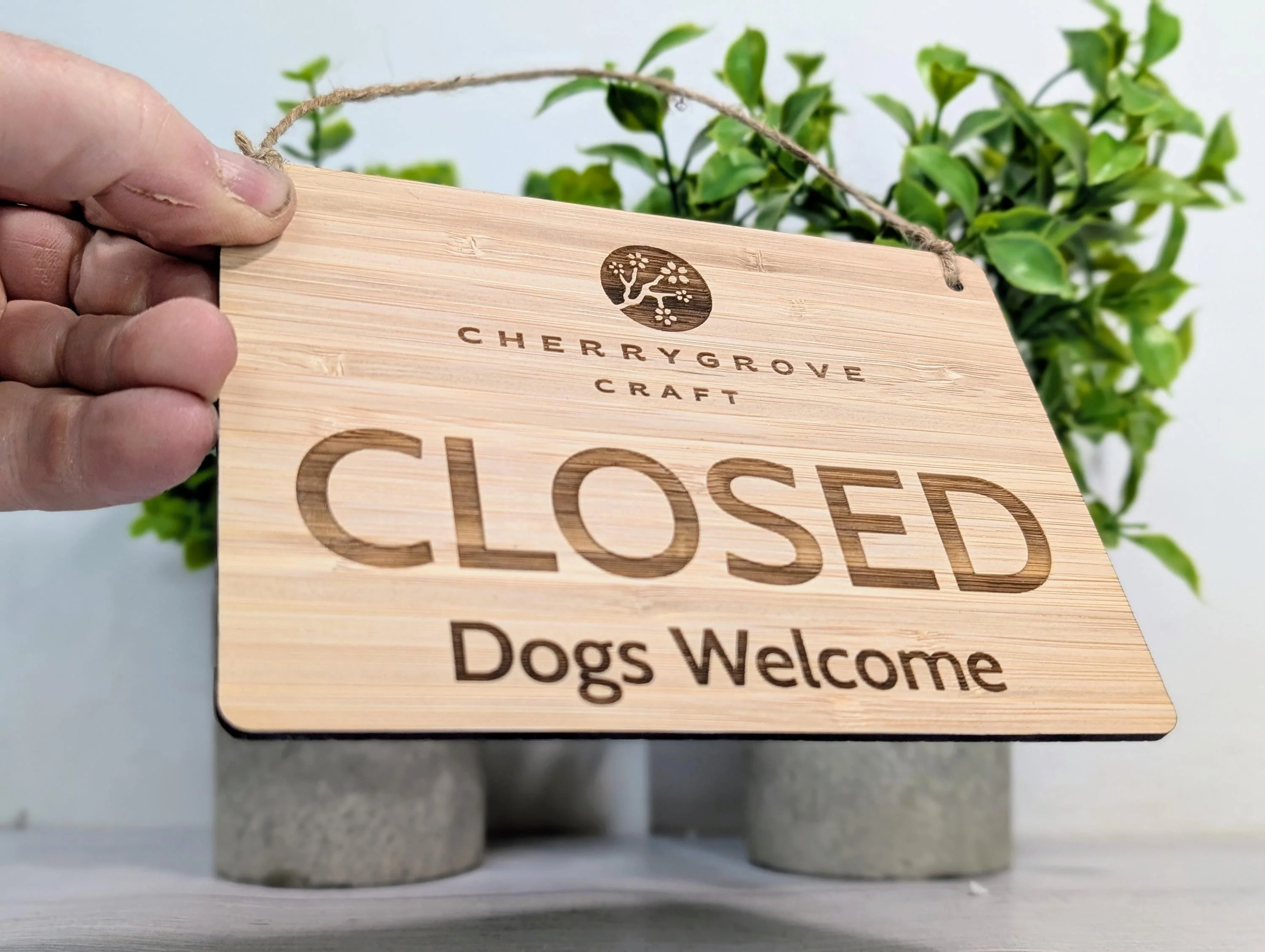 Personalised Bamboo Open and Closed Dog Friendly Sign for Business - Eco 2 Sided Veneered, Wood Signage, Sustainable Shop Door Plaque - Image 4