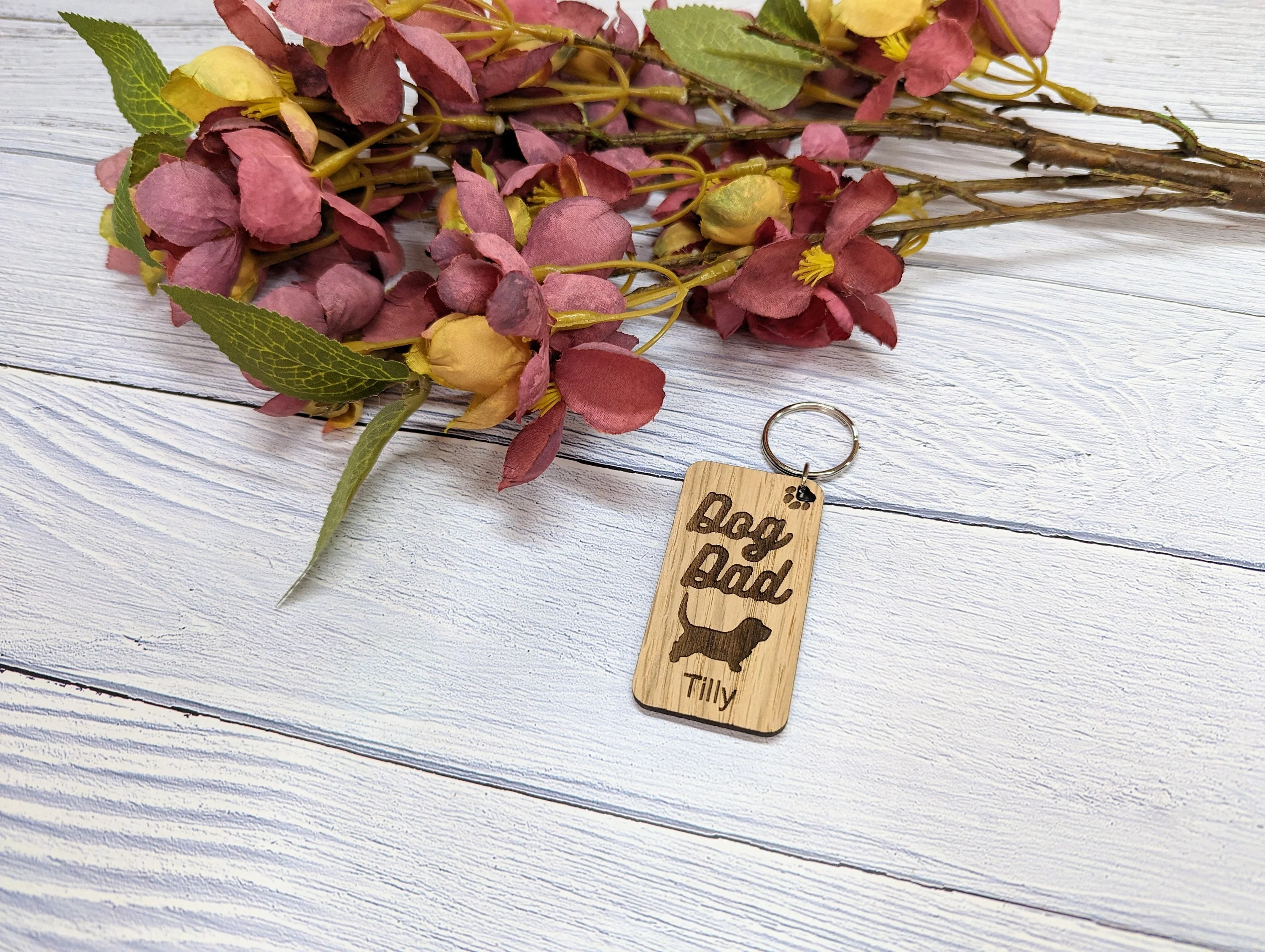 Personalised Basset Hound Dog Parent Wooden Keyring - Custom Oak Keychain - Unique Gift for Basset Hound Lovers - Image 3