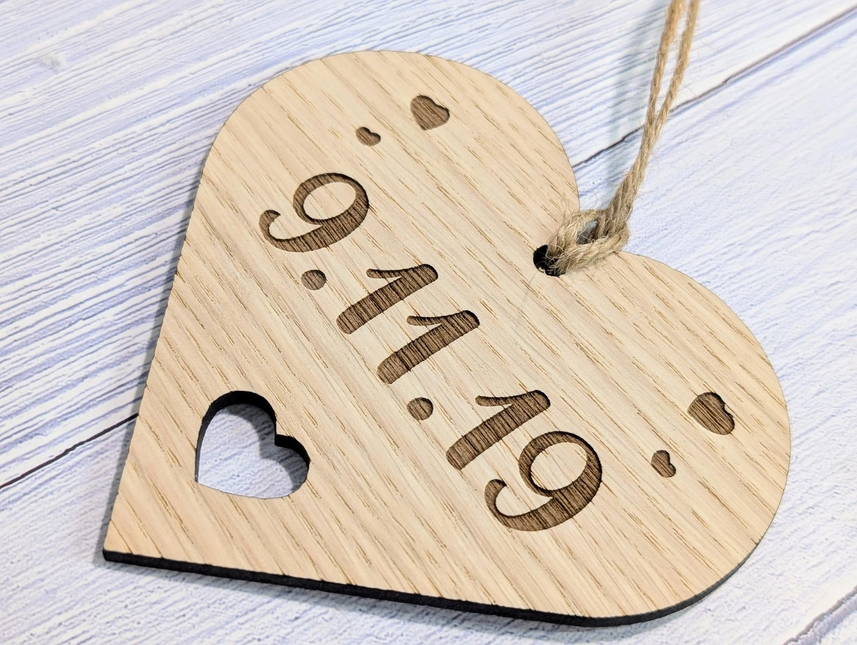 Personalised "Day We First Met" Bauble - Engraved Date Keepsake, Romantic Gift for Christmas, Anniversary, or Valentine’s - Hearts - Image 5