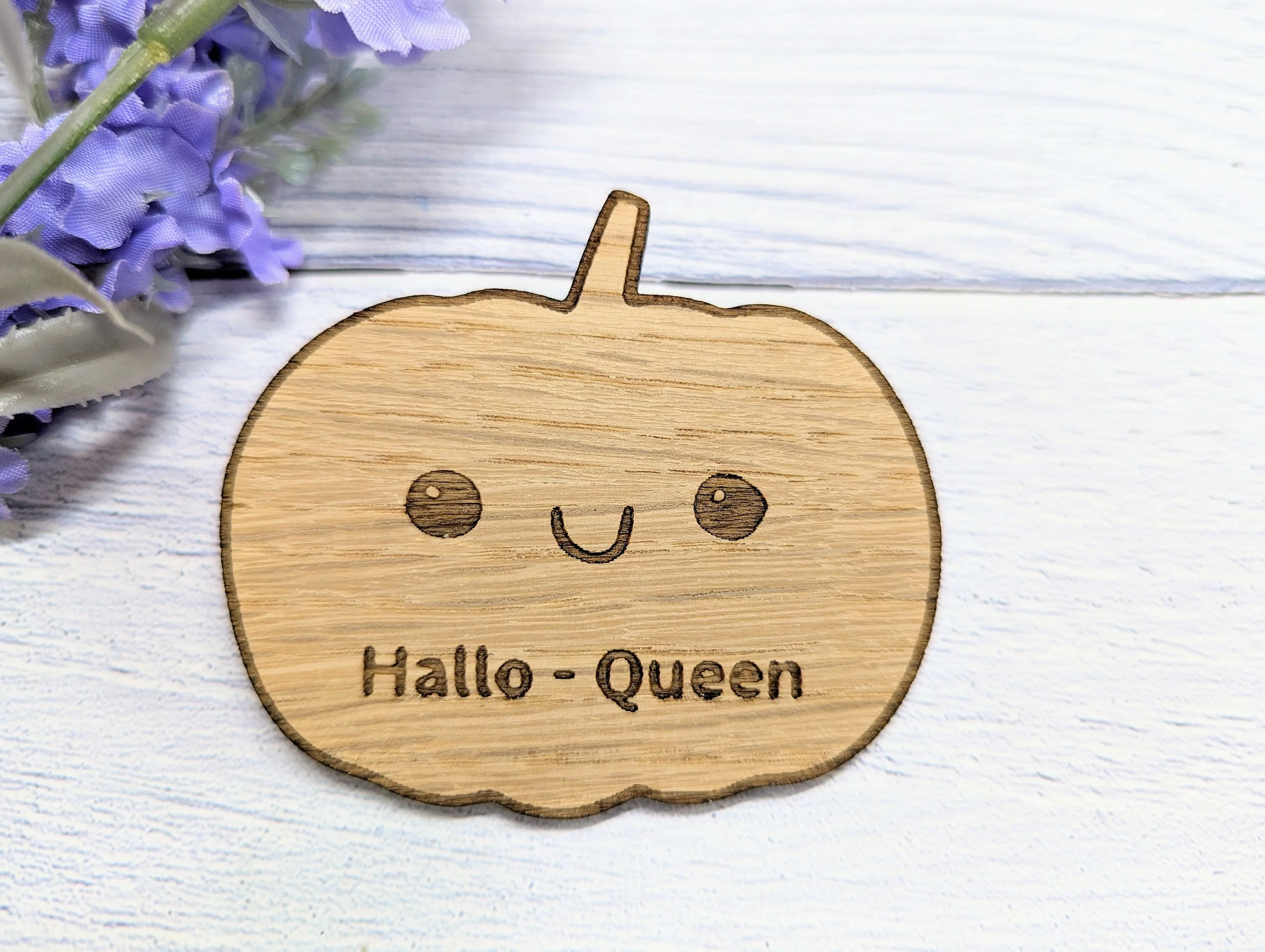 Personalised Halloween Pumpkin Badge - "Hallo-Queen" or Custom Text - Oak Veneered MDF - Spooky Season Accessory - Image 5