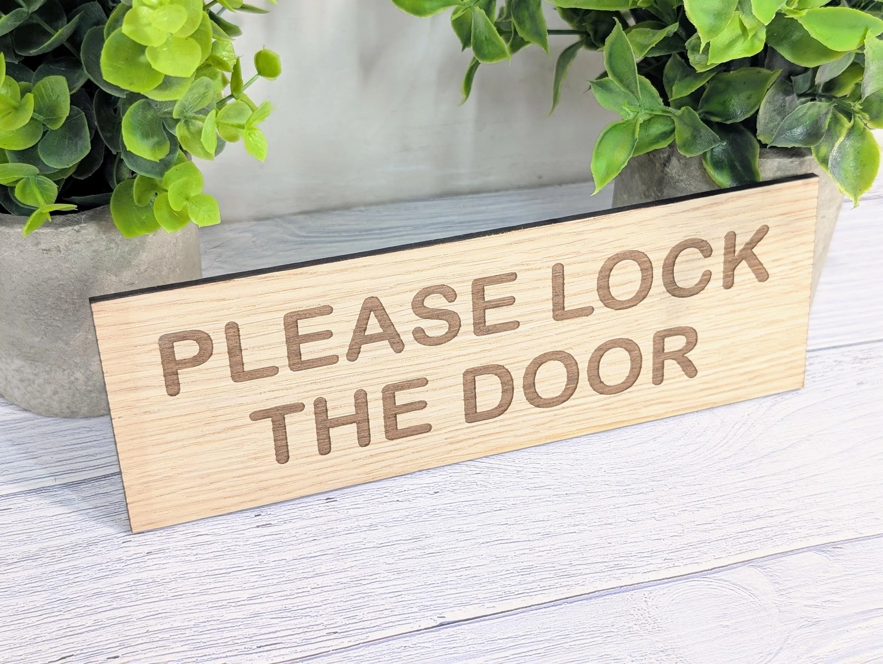 Personalised Oak Door Sign – Please Lock The Door or Custom Text | Wooden Plaque for Bathroom, Office or Shed | 4 Sizes – Eco Gift - Image 3