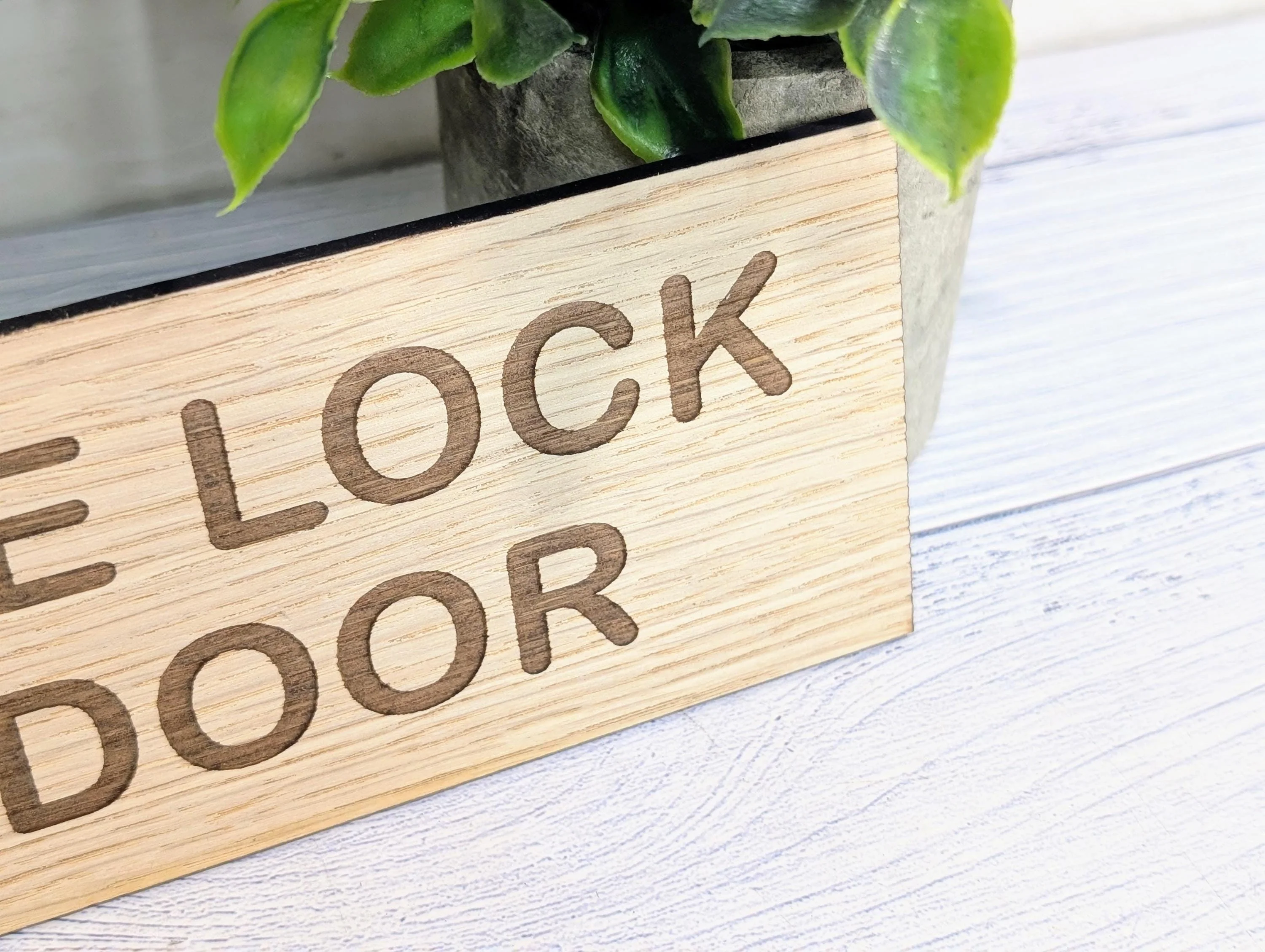 Personalised Oak Door Sign – Please Lock The Door or Custom Text | Wooden Plaque for Bathroom, Office or Shed | 4 Sizes – Eco Gift - Image 5