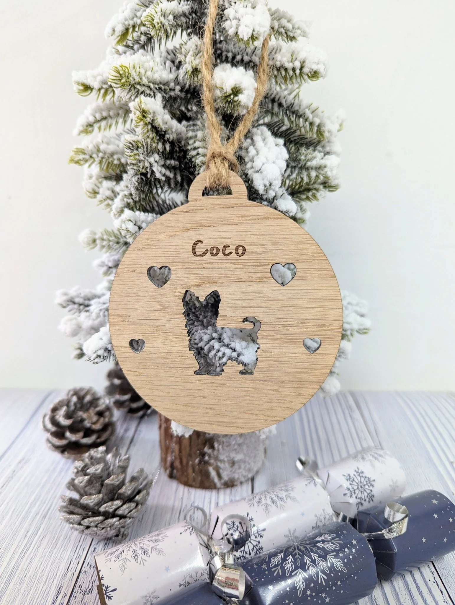 Personalised Pomeranian Christmas Bauble in Oak Veneer MDF - Rustic Jute String - Stars or Hearts Cut-Out - Pomeranian Gift - Image 4