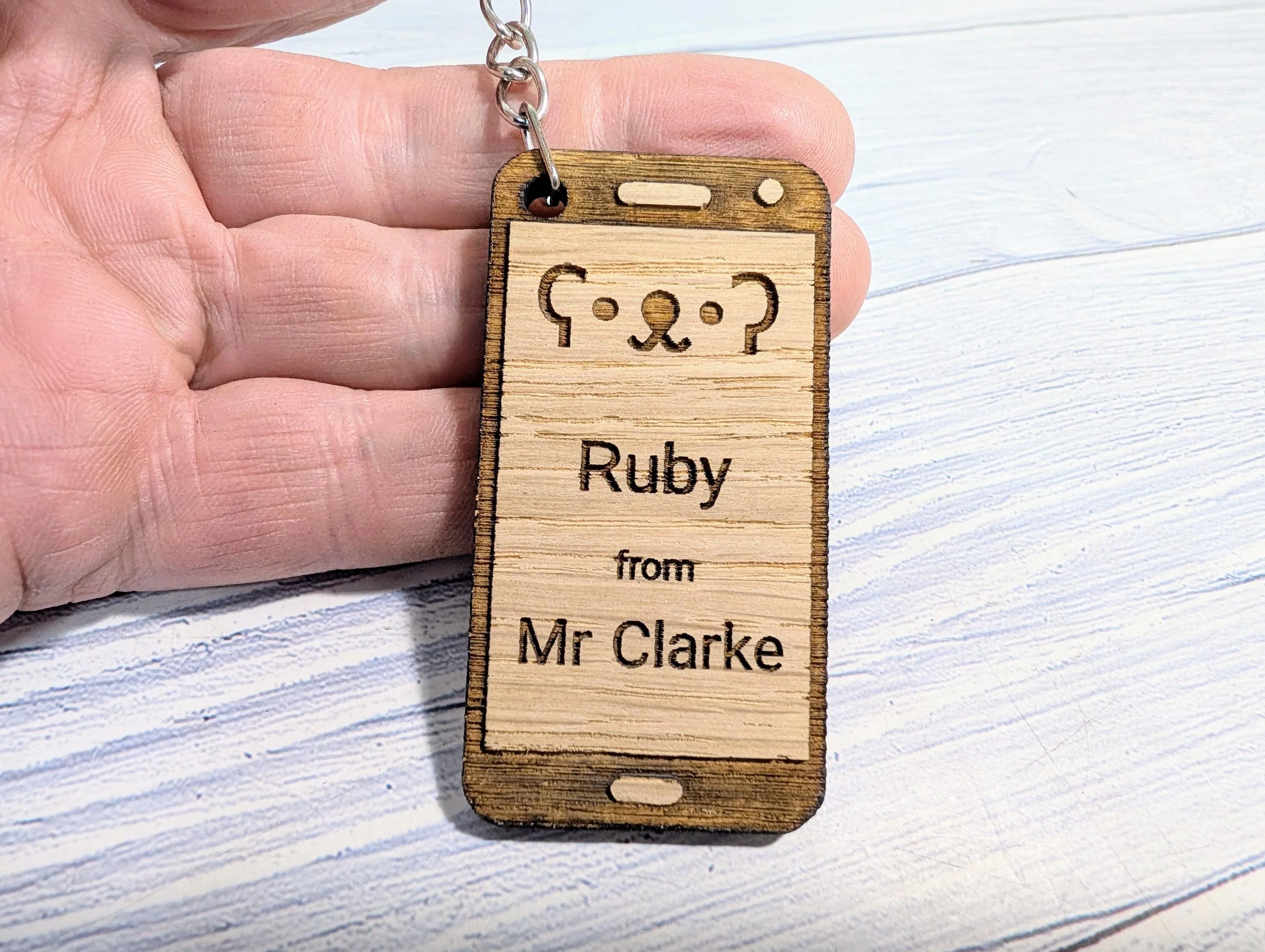 Personalised Student Keyring – Teacher Gift for Class, Cute Teddy Bear Design, Mobile Phone Shape, End of Term Keepsake