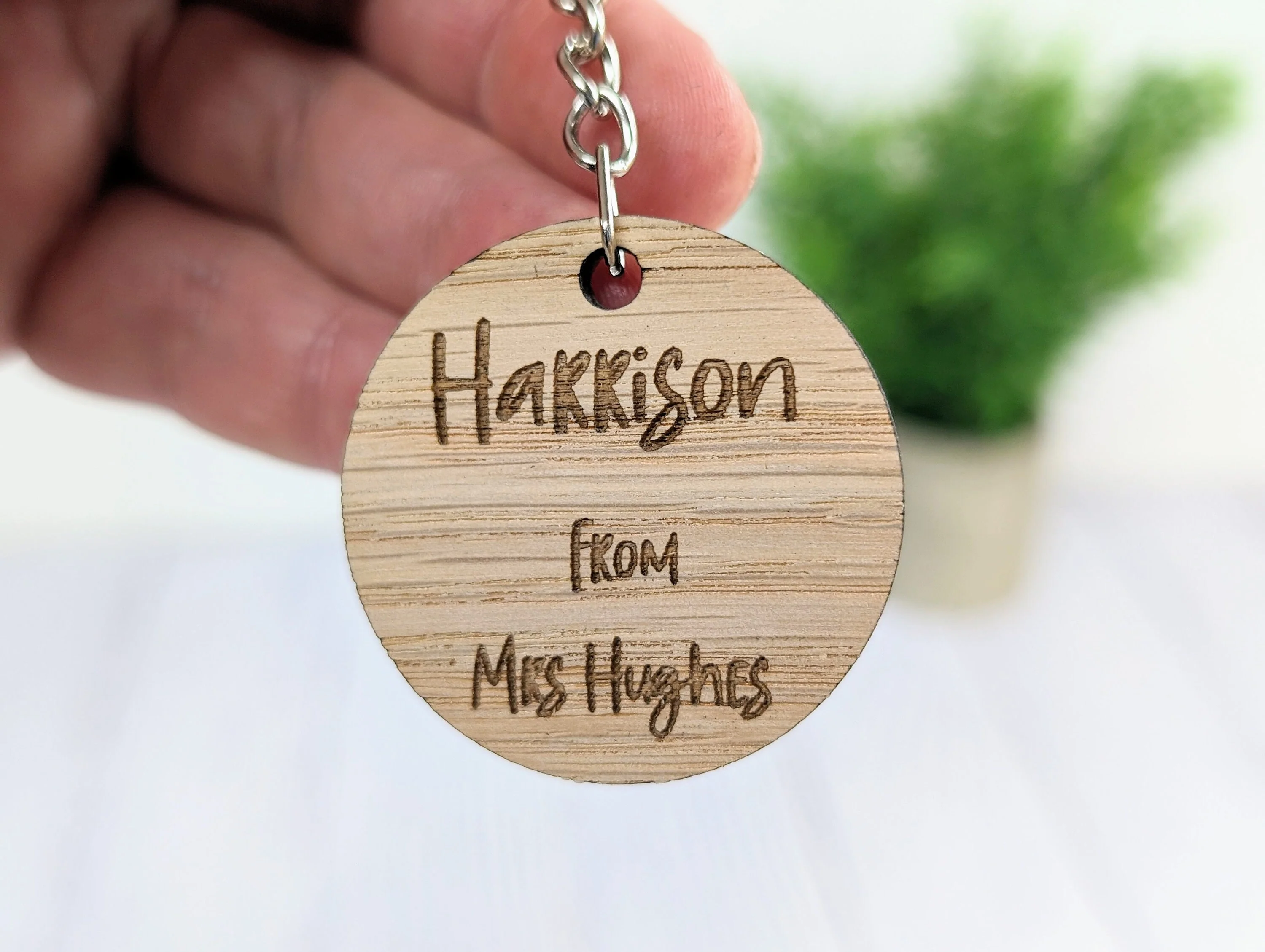 Personalised Student Keyrings | Oak School Key Chains | Gifts For Students | Gifts from Teacher, End of Term, End-of-Year, Custom Names - Image 4