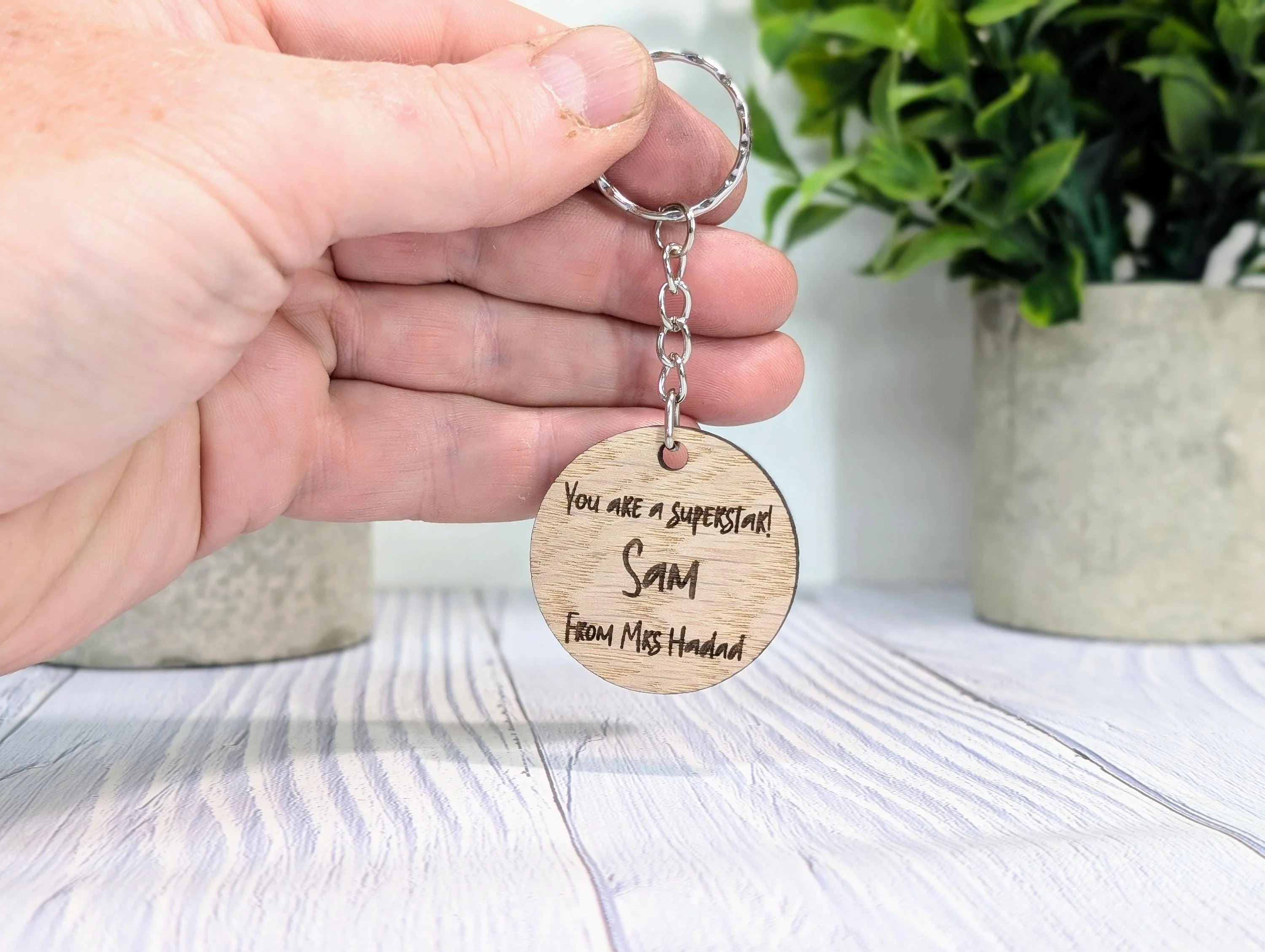 Personalised Student Superstar Keyrings, Oak School Key Chains, Students Gifts | Gifts from Teacher, End of Term, End-of-Year, Custom Names - Image 3