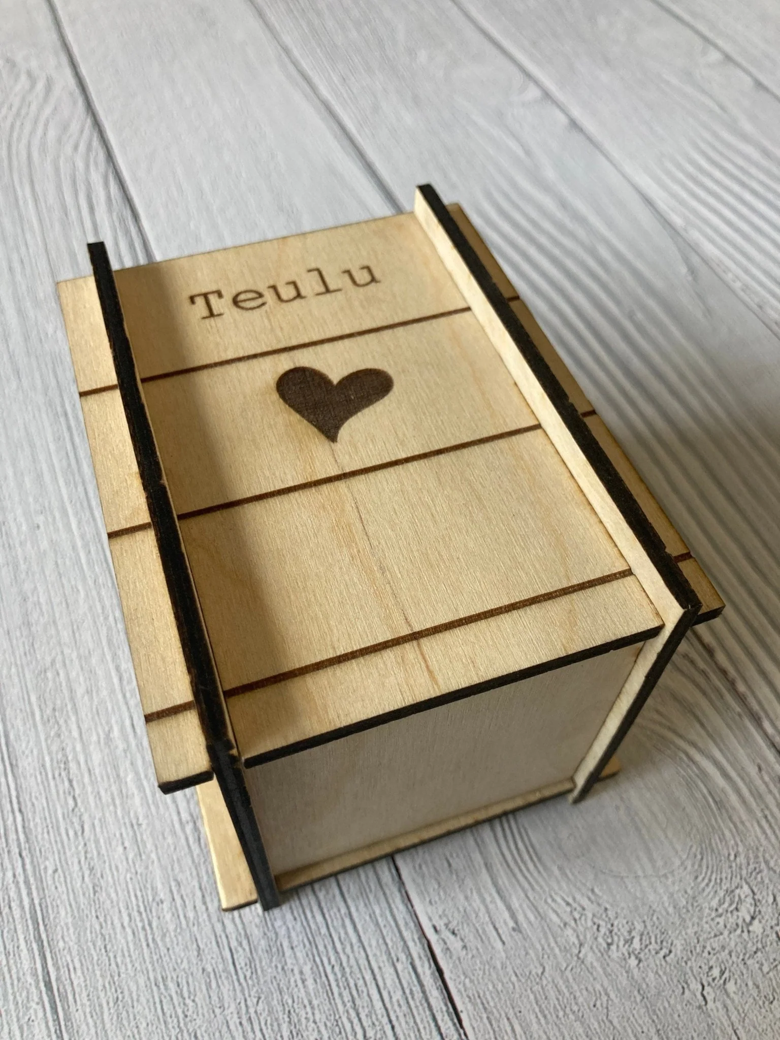 Personalised wooden flowers | Welsh gift | Letterbox gift - Image 5