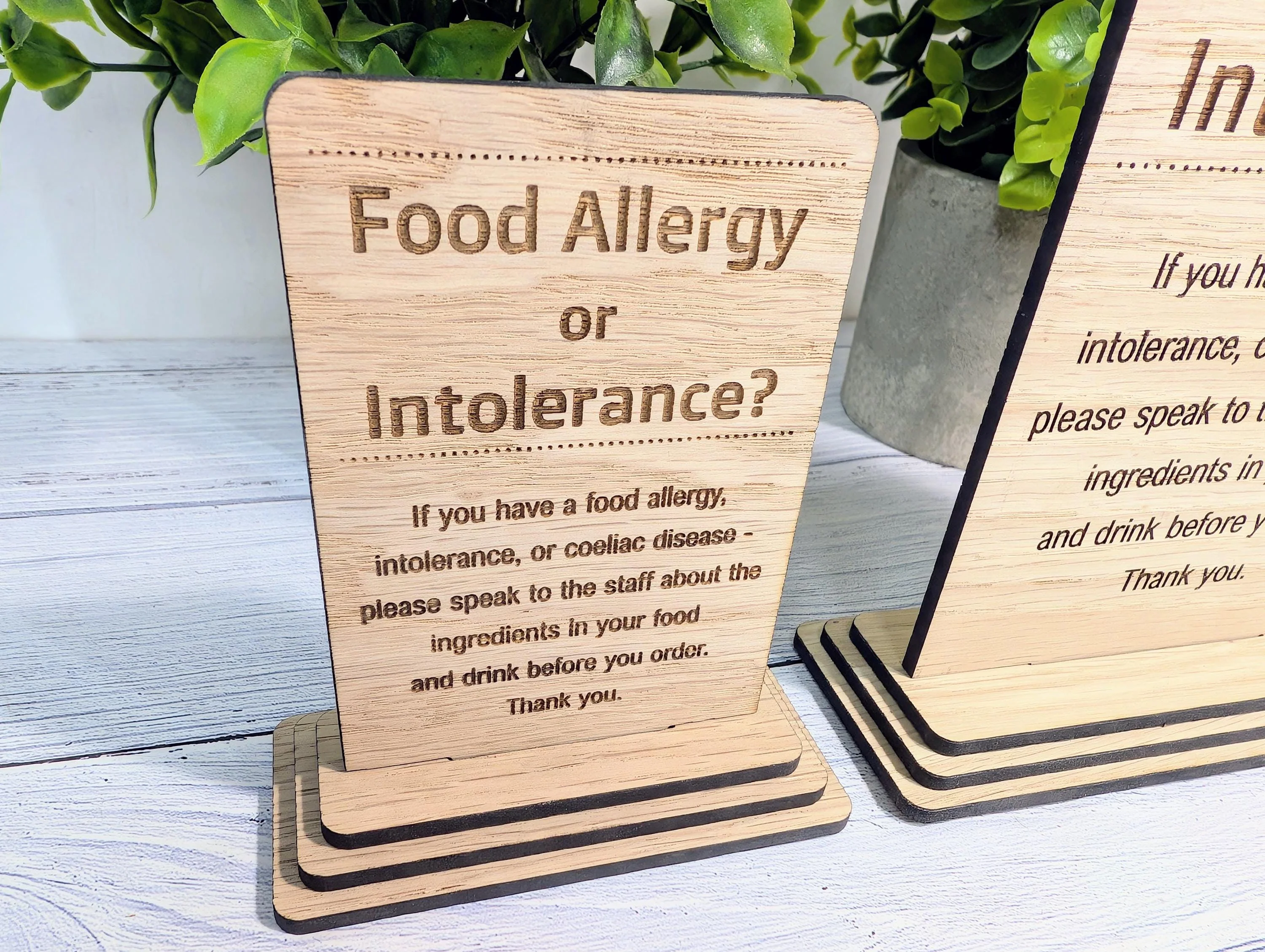 Personalised Wooden Food Allergy Sign – Freestanding Oak Café & Restaurant Notice for Allergy, Intolerance and Coeliac Information, Signage - Image 5