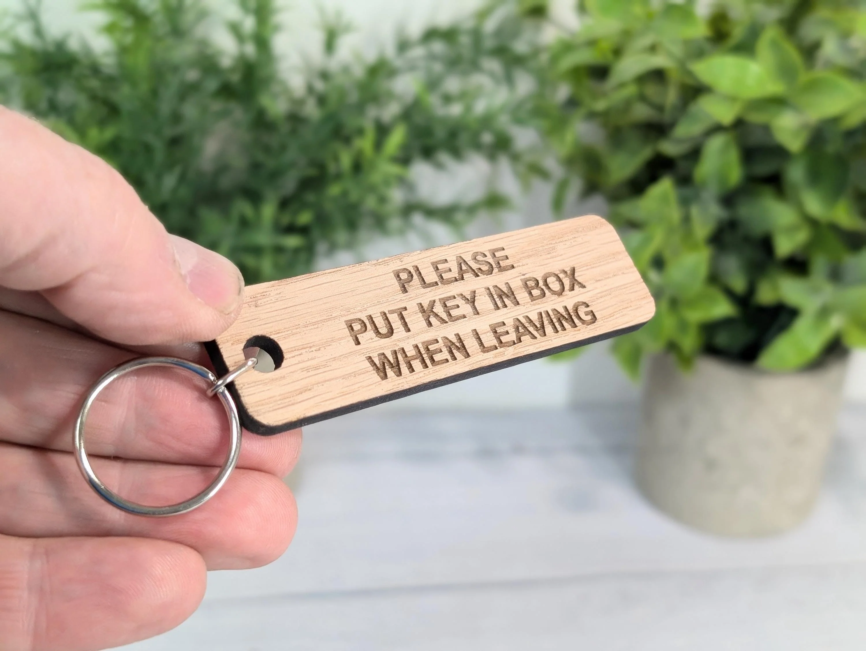 Oak Keyring: Please Put Key in Box - Eco-Friendly BnB Reminder - Image 2