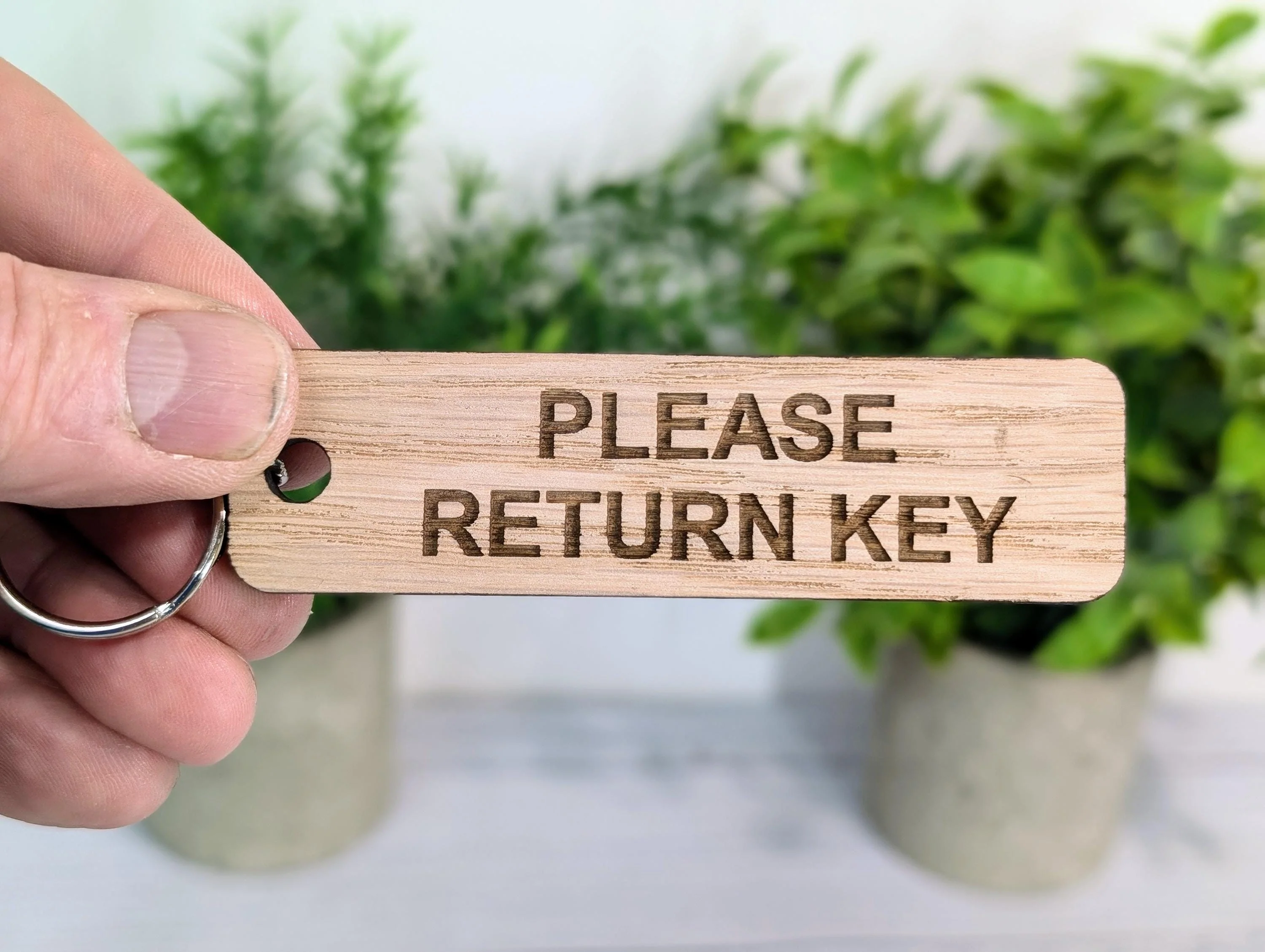 Please Return Key Oak Keyring: Eco-Friendly Reminder