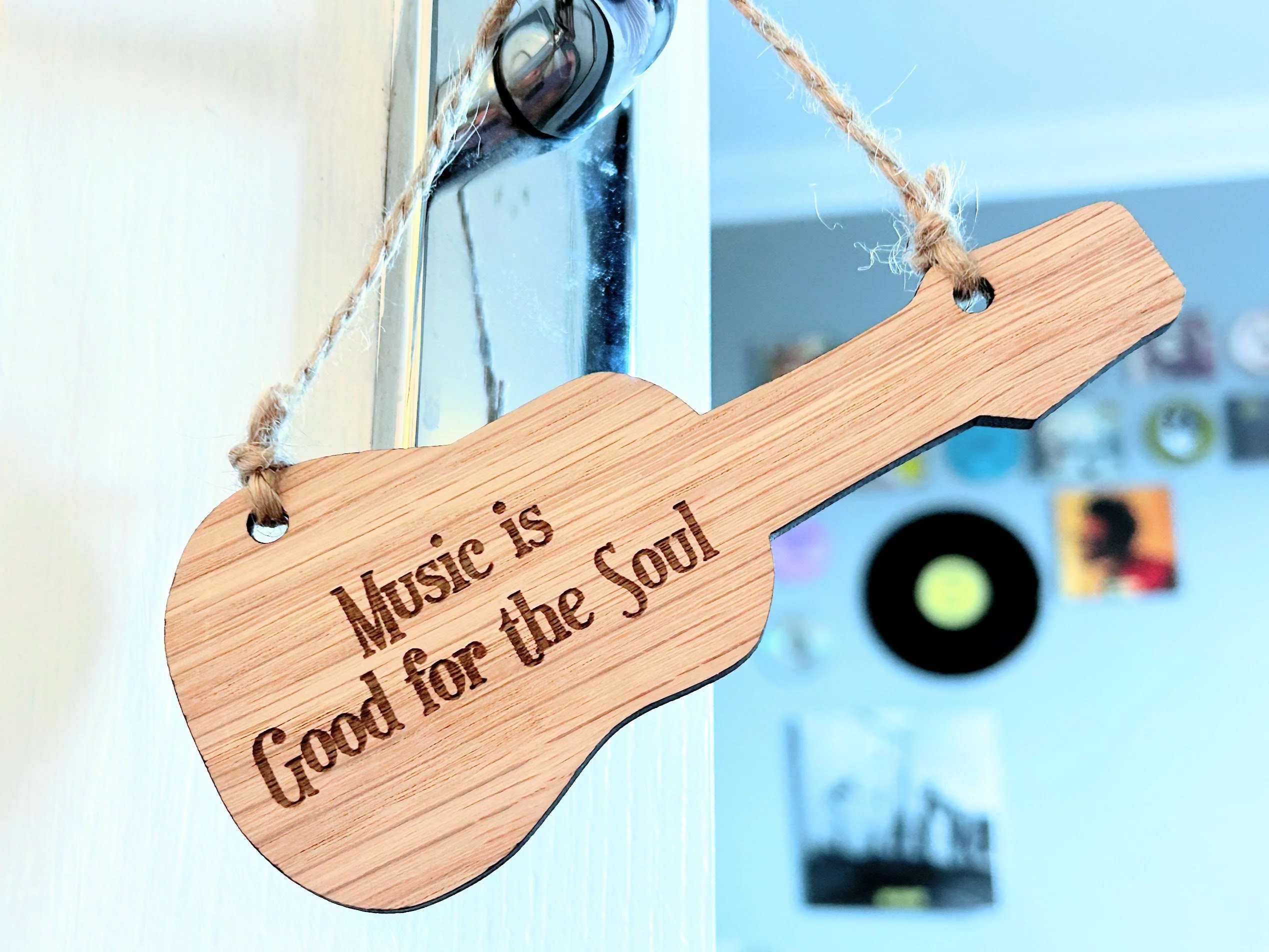 Personalised Wooden Acoustic Guitar Sign: Custom Music Gift - Image 3
