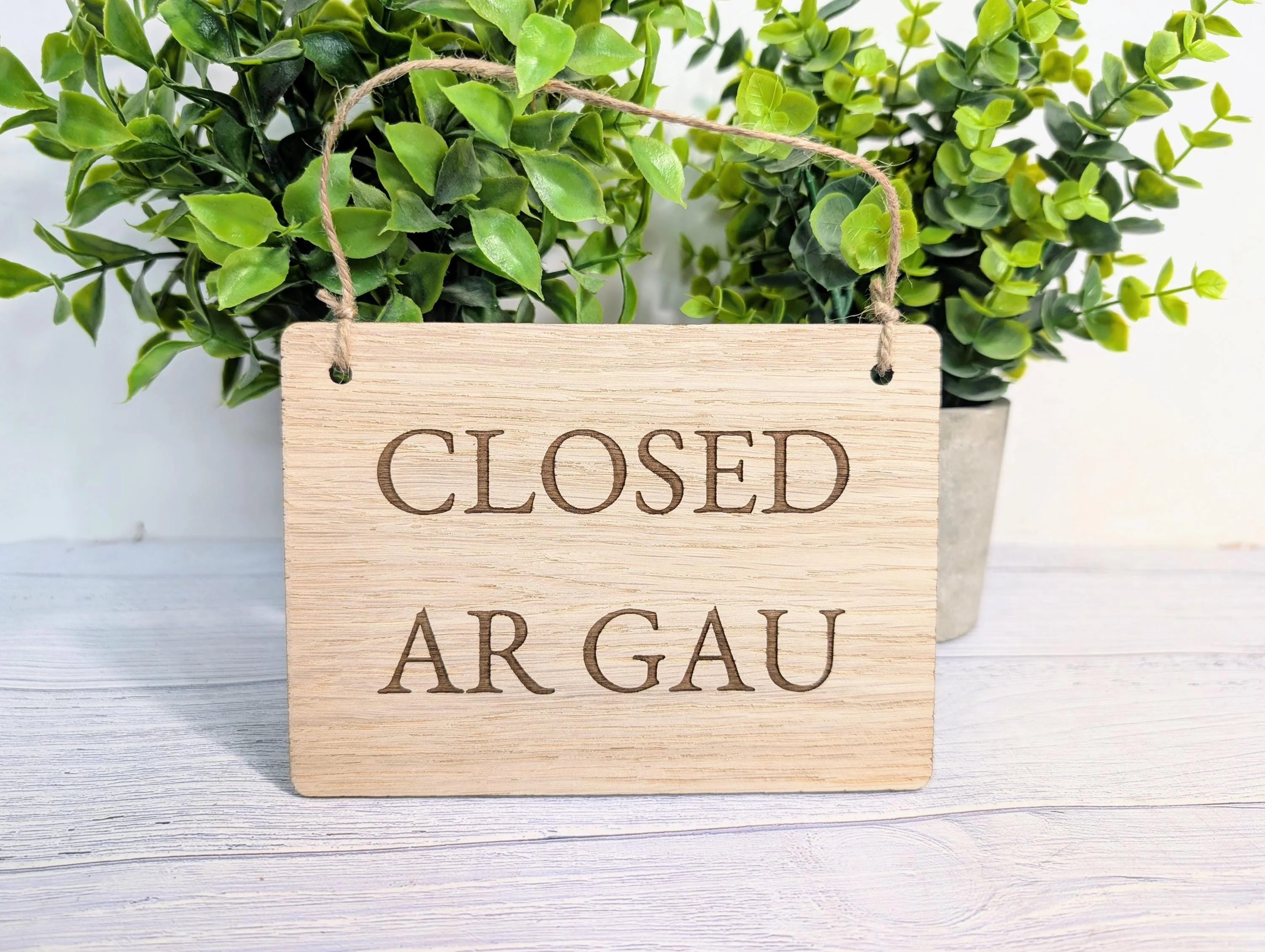 Welsh Bilingual Open Closed Sign – Ar Agor / Ar Gau – Solid Oak Double-Sided Door Sign – Handmade Wooden Shop Plaque from Wales - Image 3