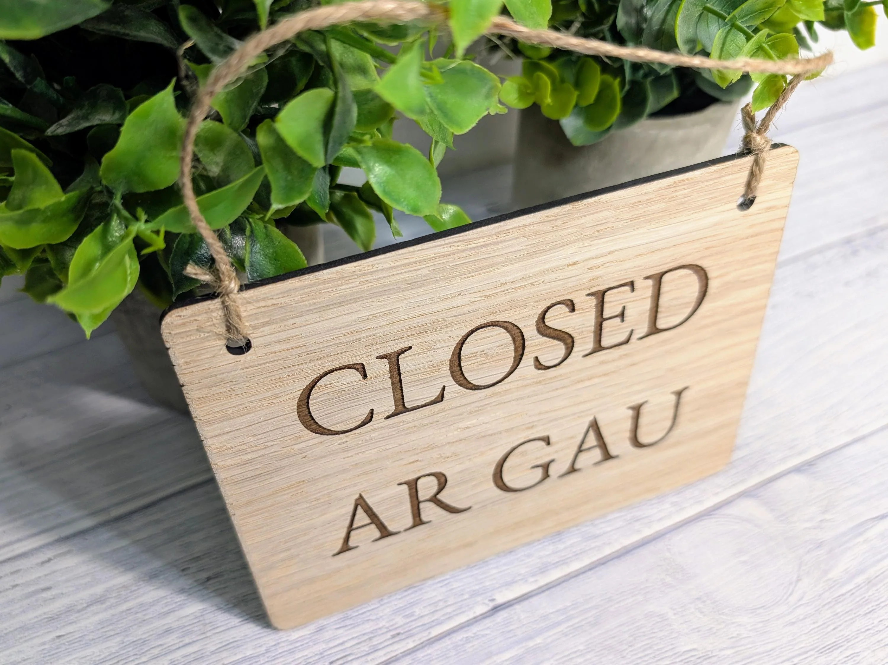Welsh Bilingual Open Closed Sign – Ar Agor / Ar Gau – Solid Oak Double-Sided Door Sign – Handmade Wooden Shop Plaque from Wales - Image 4