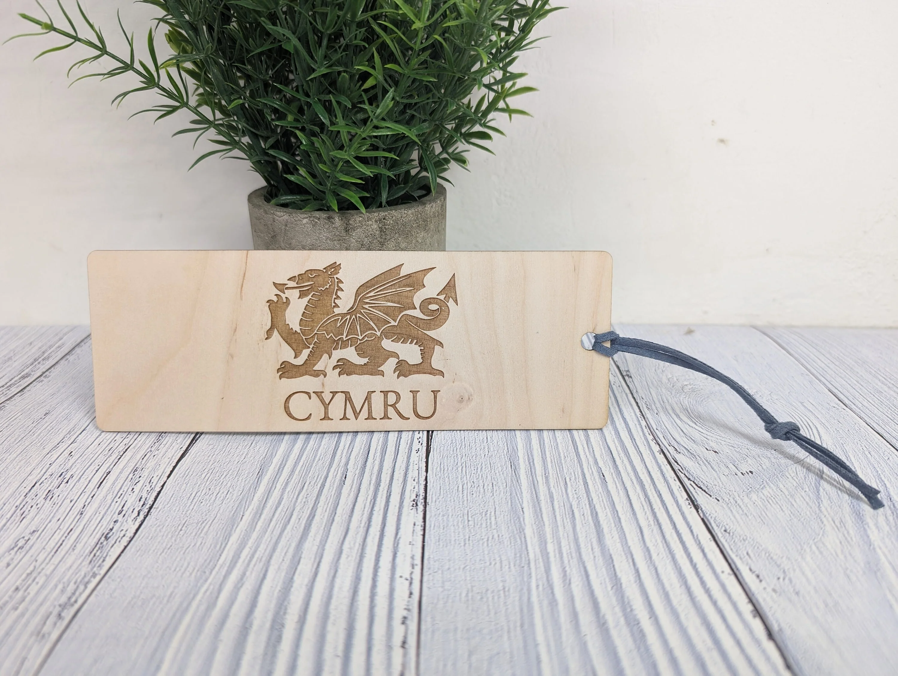 Welsh Dragon Cymru Engraved Wooden Bookmark - Image 3