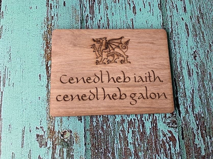 Welsh Fridge Magnet, 'Cenedl Heb Iaith', Cenedl Heb Galon, Wooden Gift From Wales, Welsh Language Gift - Image 5