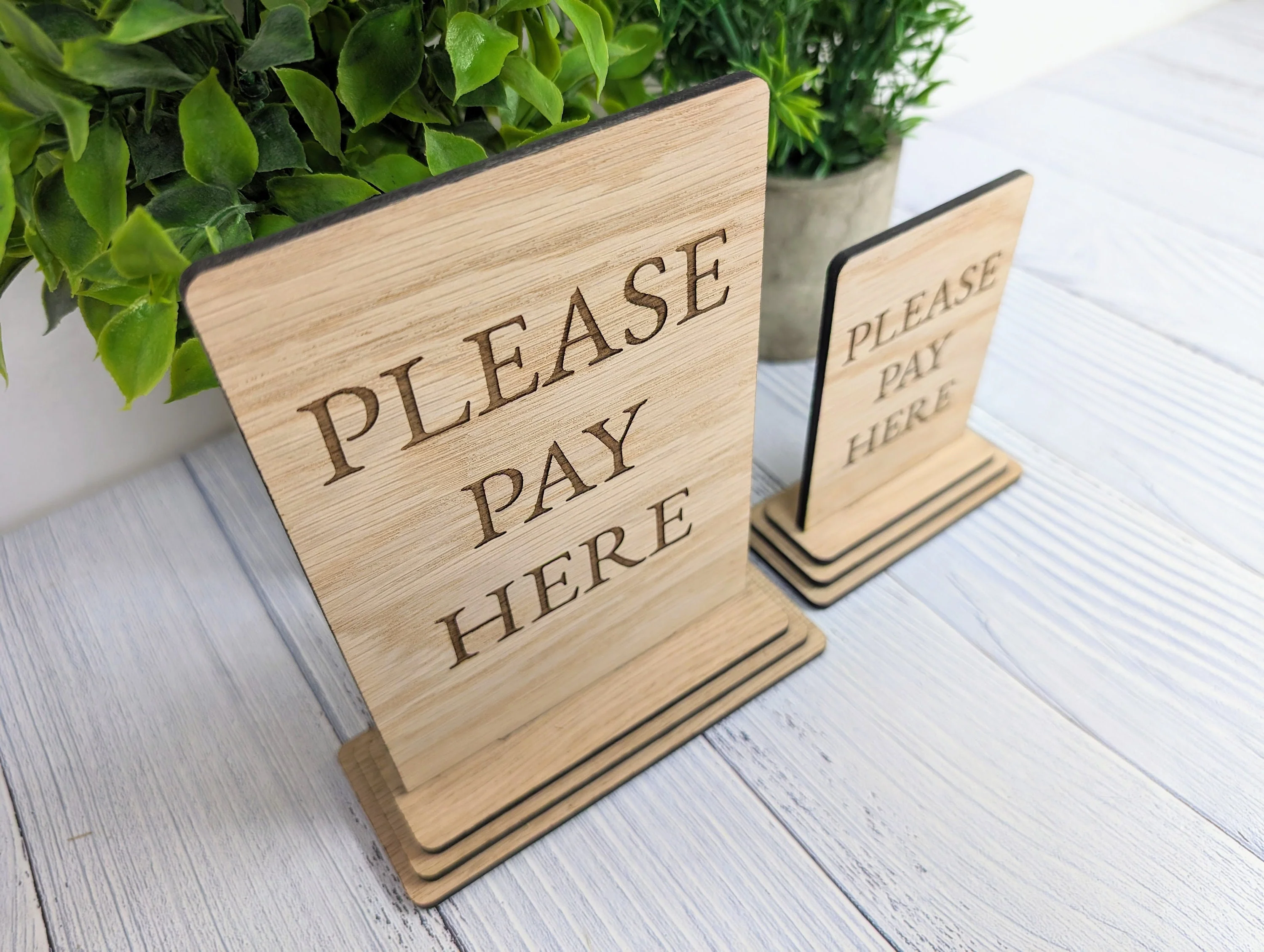 Wooden Freestanding Table Sign 'Please Pay Here' - Perfect for Shops, Cafés, Markets – Available in Two Sizes" Removable Base - Image 3