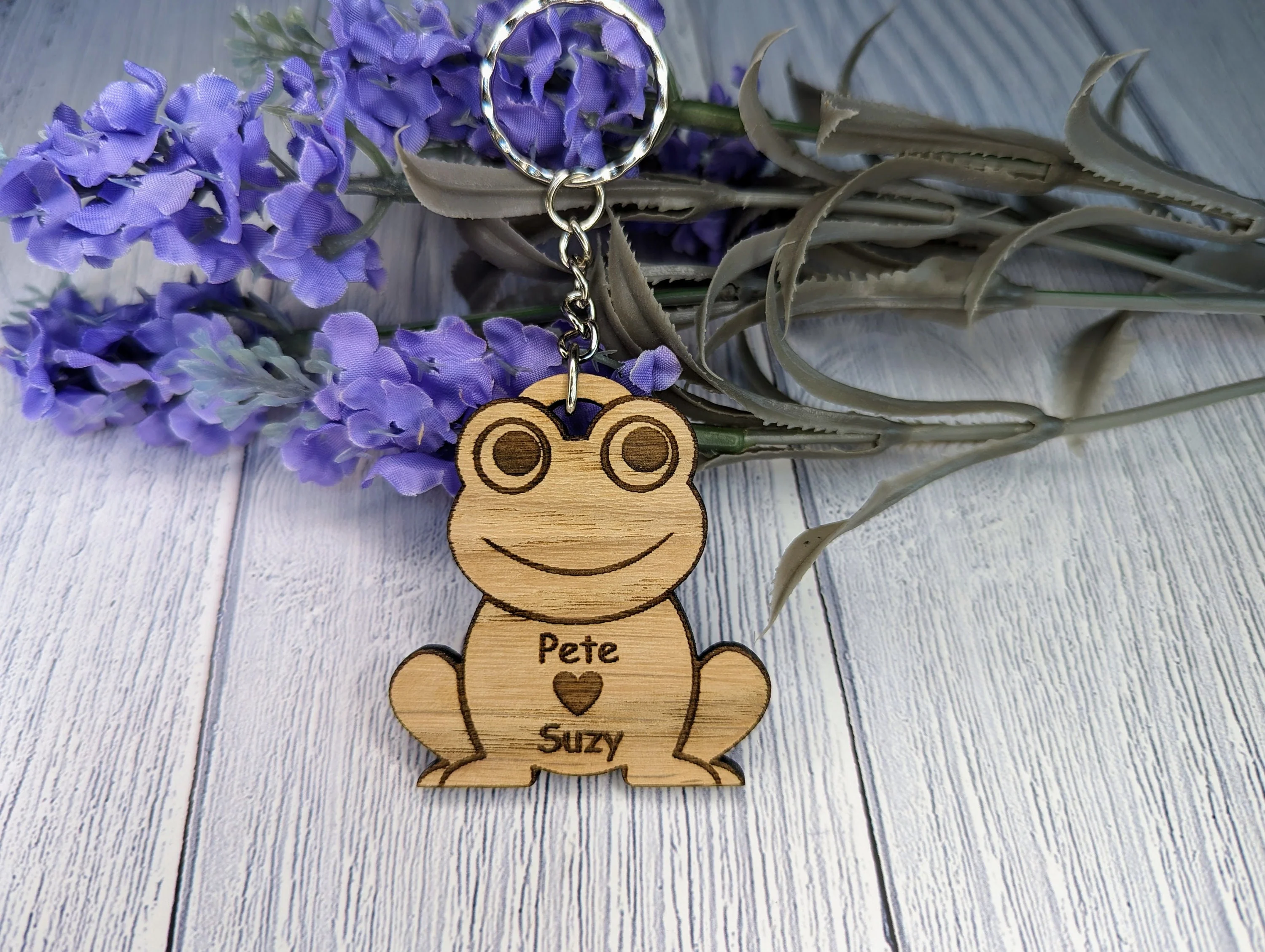 Wooden Frog Keyring | Personalised Frog Heart Keyring | Add Your Names | Bag Tag | Oak Veneered - Image 3
