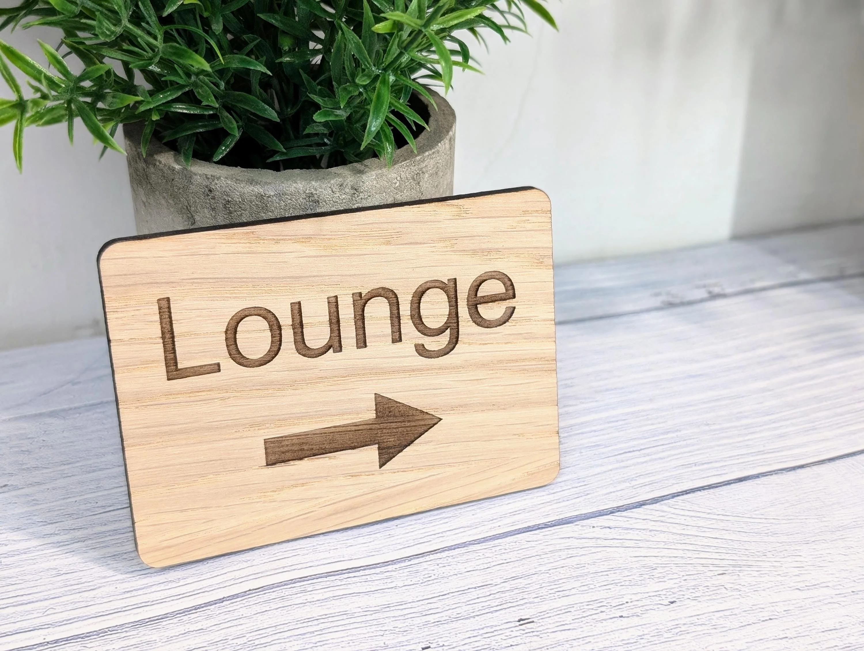 Wooden "Lounge" Sign with Optional Arrow | Engraved Oak | For Hotels & Businesses | 4 Sizes | Personalised Text Available - Image 3