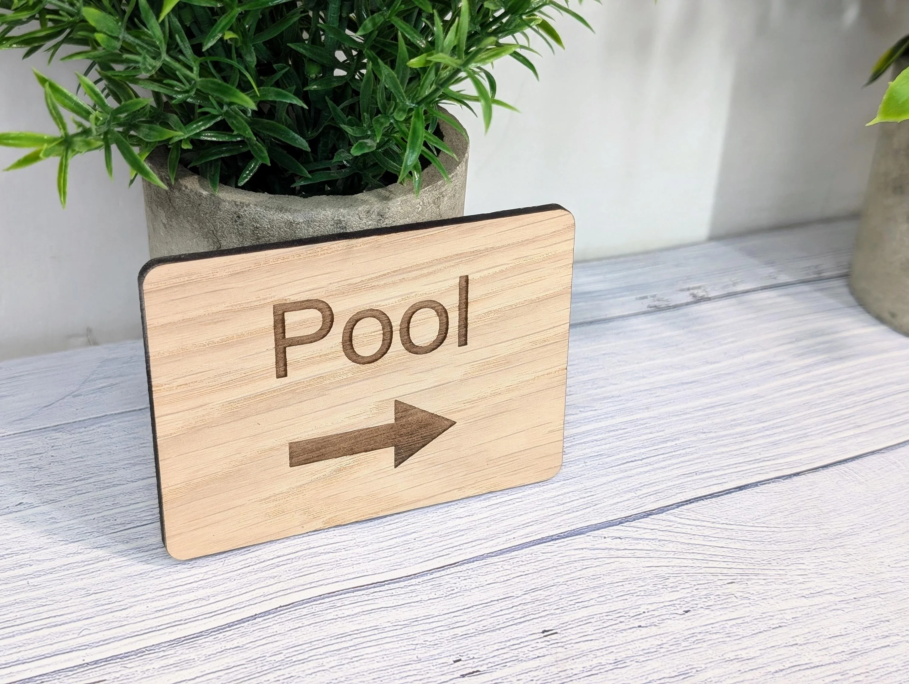 Engraved Oak "Pool" Sign: Rustic Hospitality Decor, Optional Arrow - Image 4