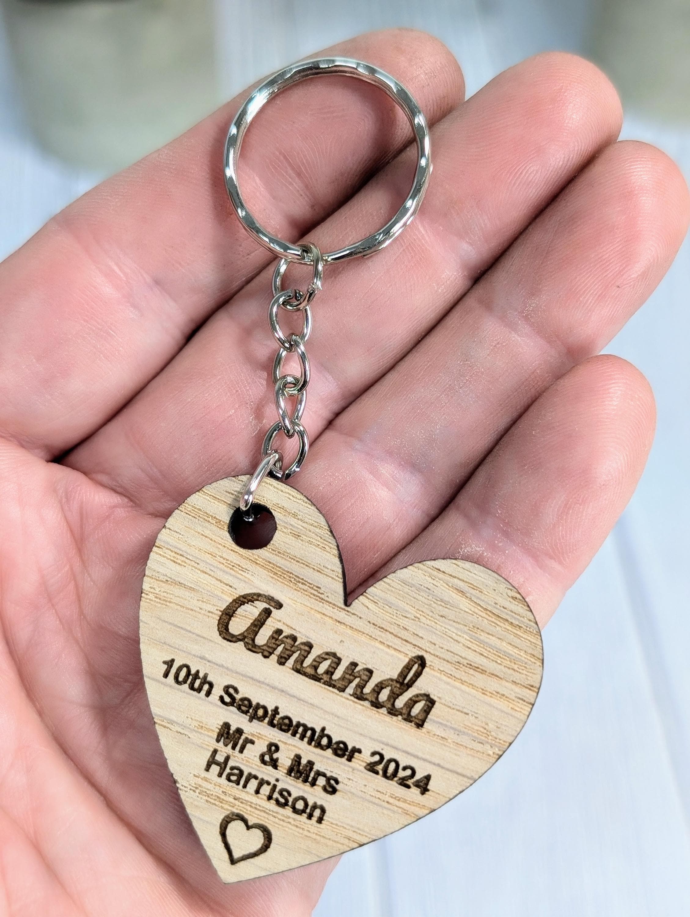 Wooden Wedding Favour Key Ring, Heart Shaped | Personalised Place Setting | Custom Guest Name, Key Chain | Eco-Friendly Oak Veneer Keepsakes - Image 2